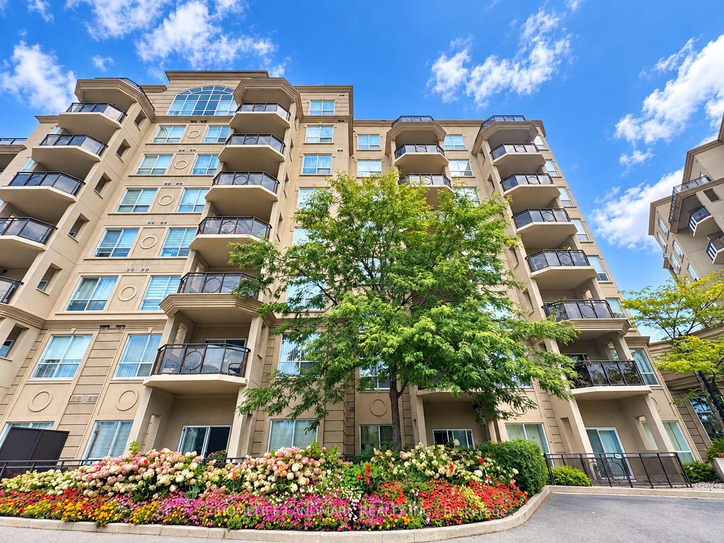 Front of Unit 512, 8 Maison Parc Court