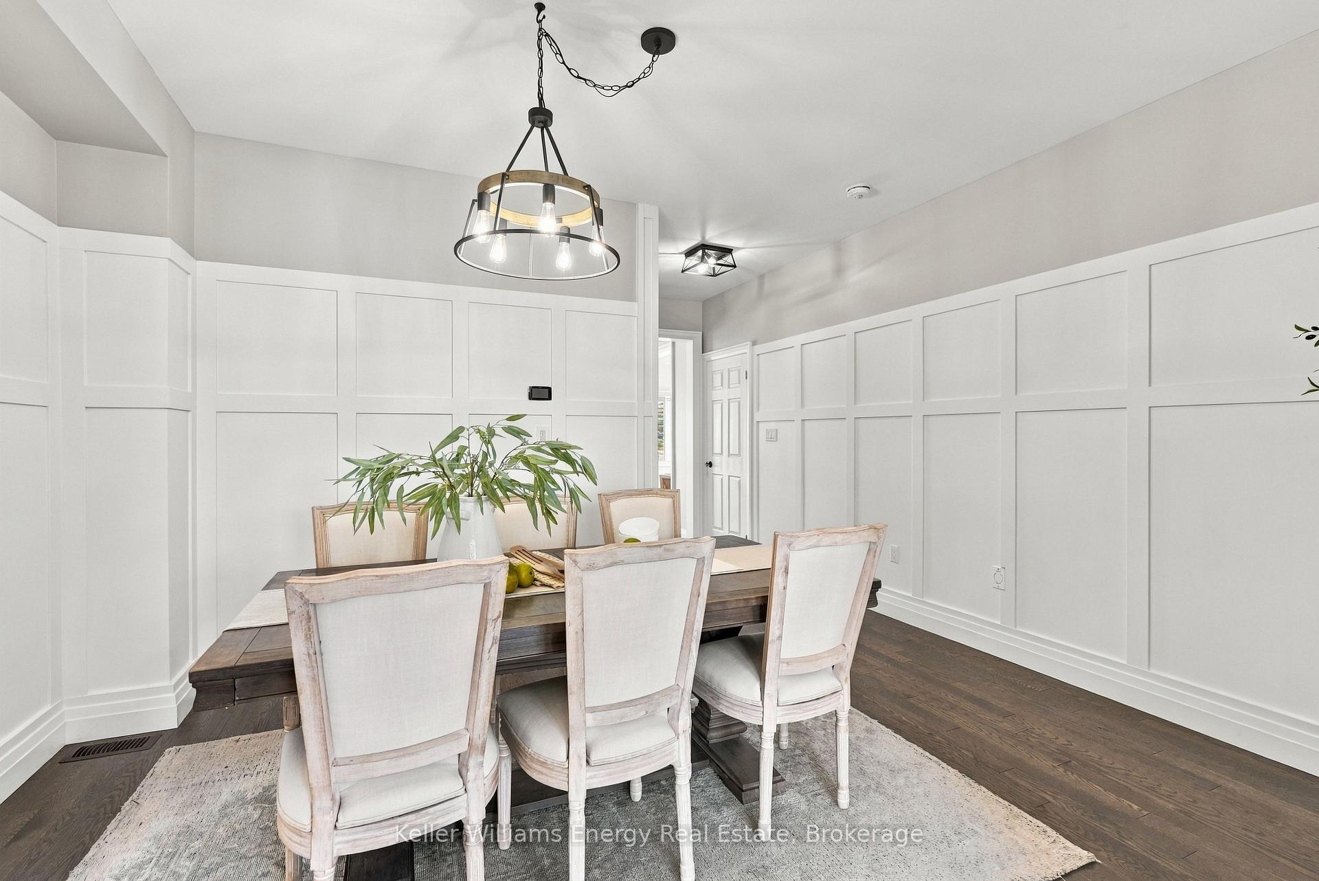 Photo 4 of 165 Douglas Kemp Crescent, Clarington, Bowmanville — HOMEH