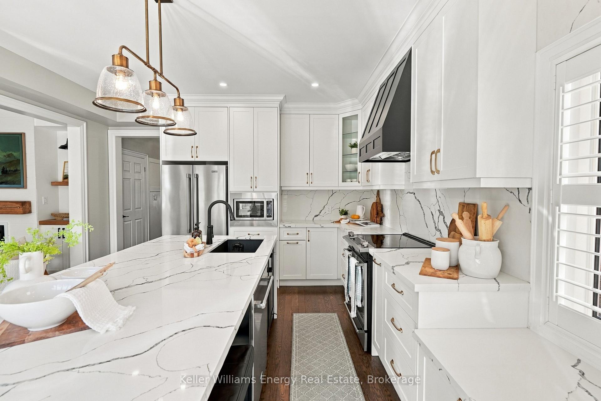 Photo 7 of 165 Douglas Kemp Crescent, Clarington, Bowmanville — HOMEH