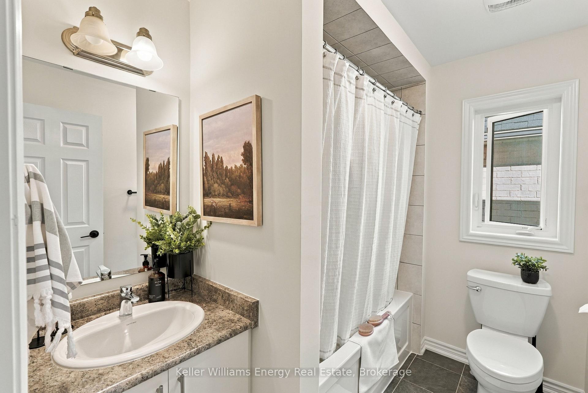 Photo 25 of 165 Douglas Kemp Crescent, Clarington, Bowmanville — HOMEH