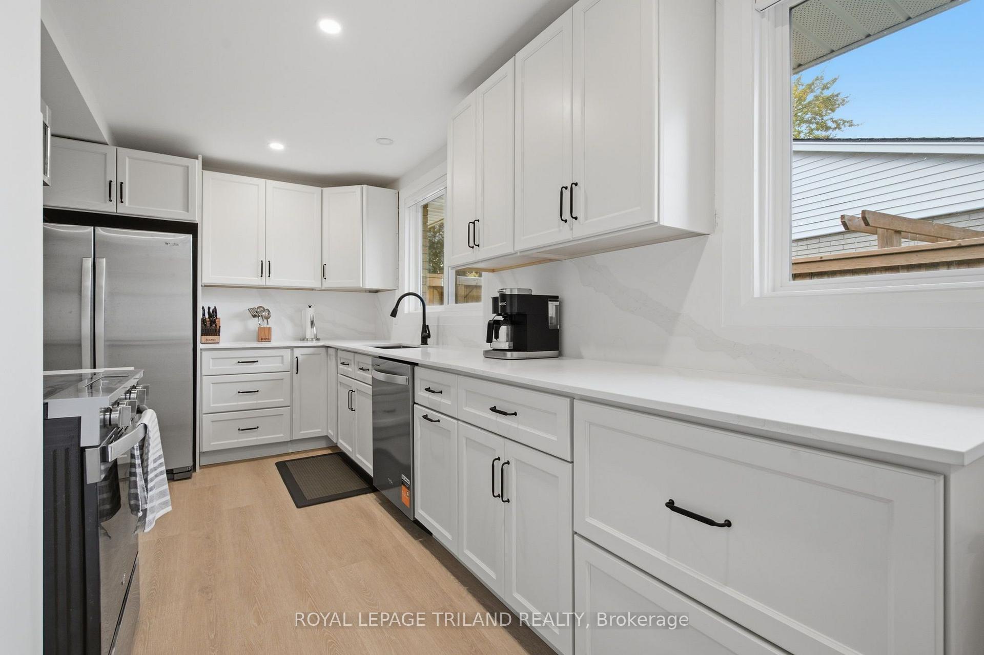 Photo 4 of Unit UPPER, 27 Aldborough Avenue, St. Thomas — HOMEH
