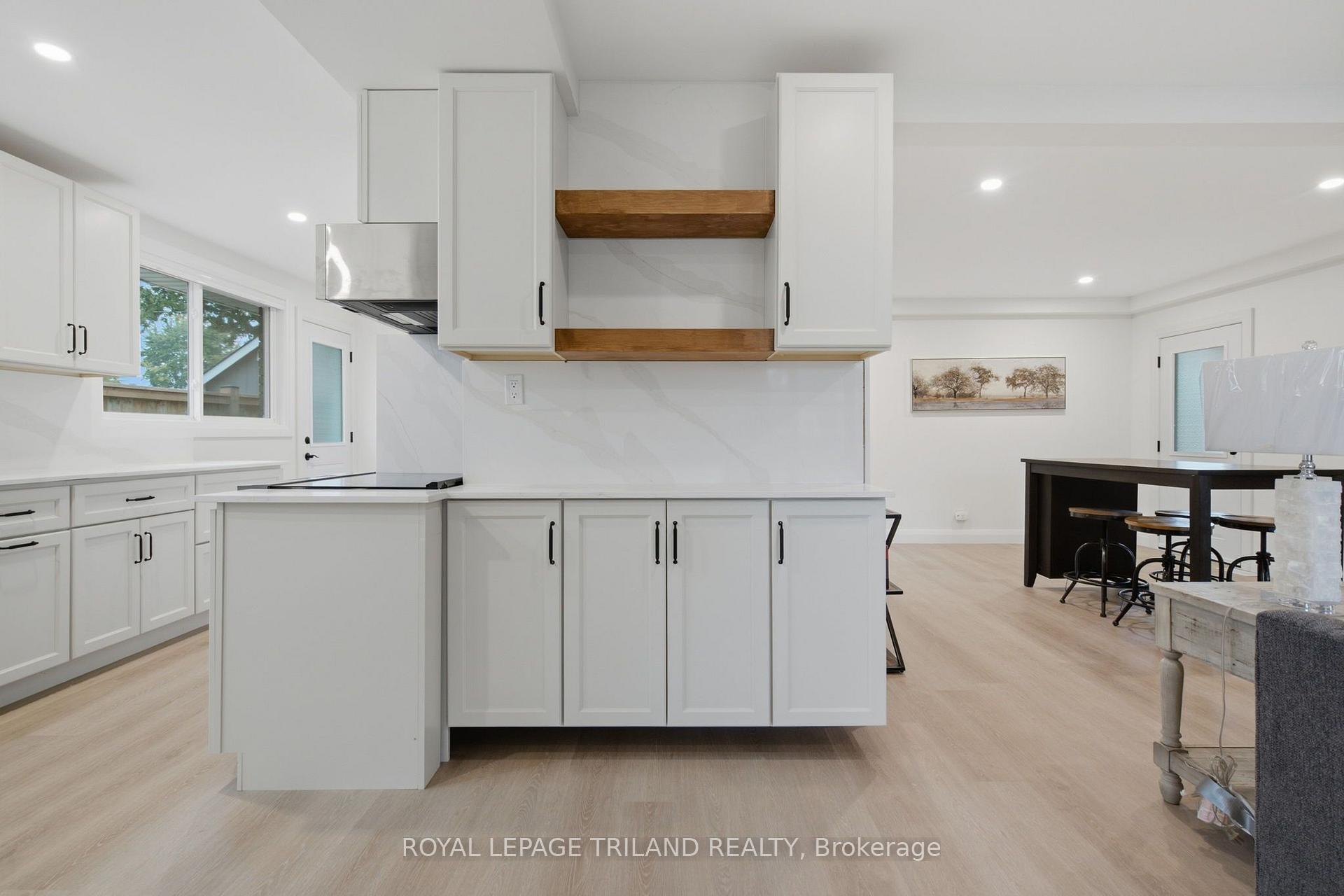 Photo 6 of Unit UPPER, 27 Aldborough Avenue, St. Thomas — HOMEH