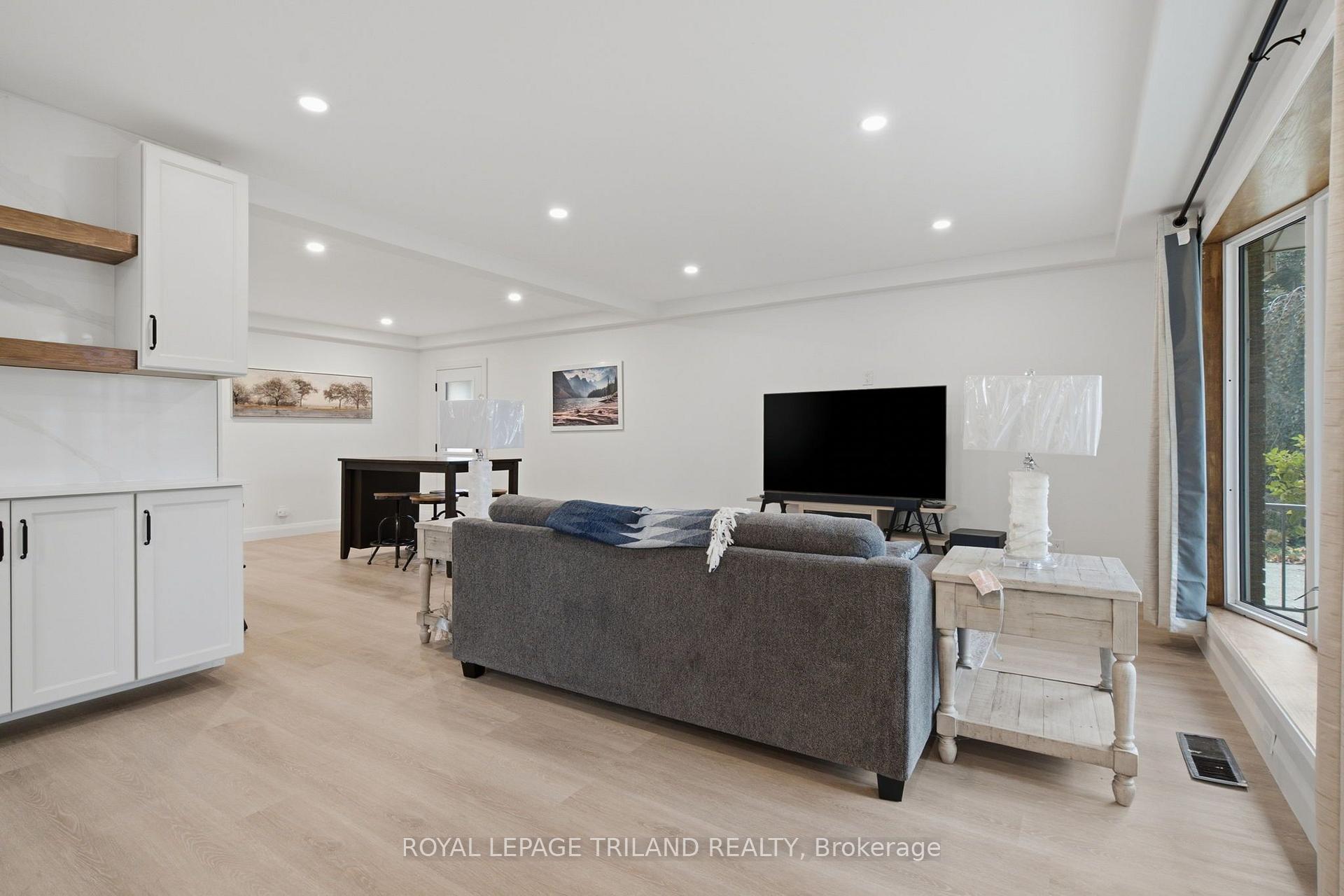 Photo 12 of Unit UPPER, 27 Aldborough Avenue, St. Thomas — HOMEH
