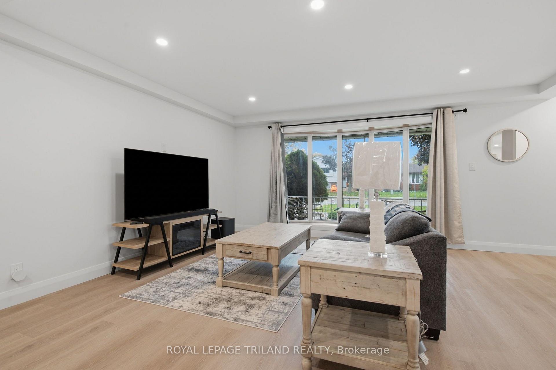 Photo 14 of Unit UPPER, 27 Aldborough Avenue, St. Thomas — HOMEH