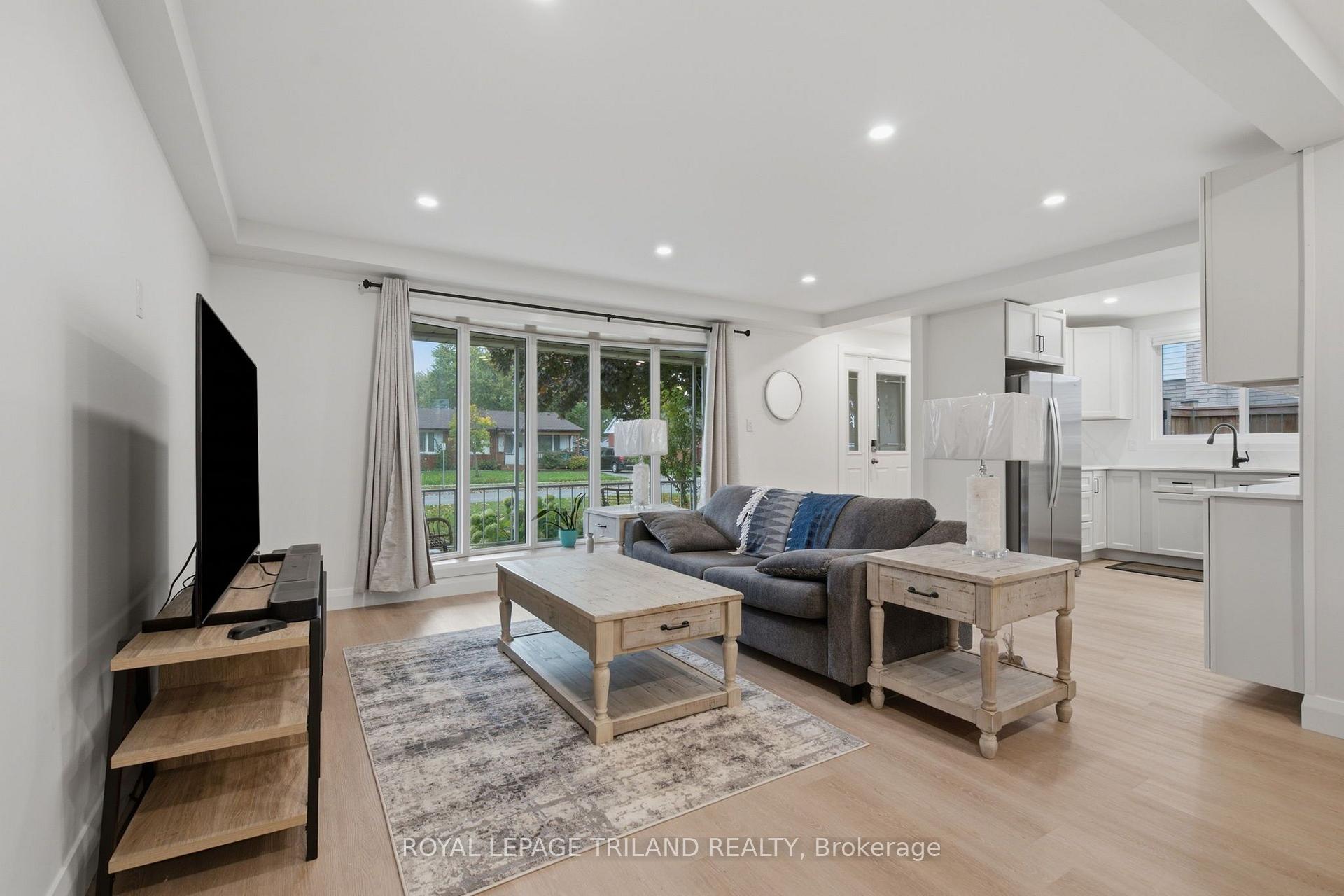 Photo 15 of Unit UPPER, 27 Aldborough Avenue, St. Thomas — HOMEH