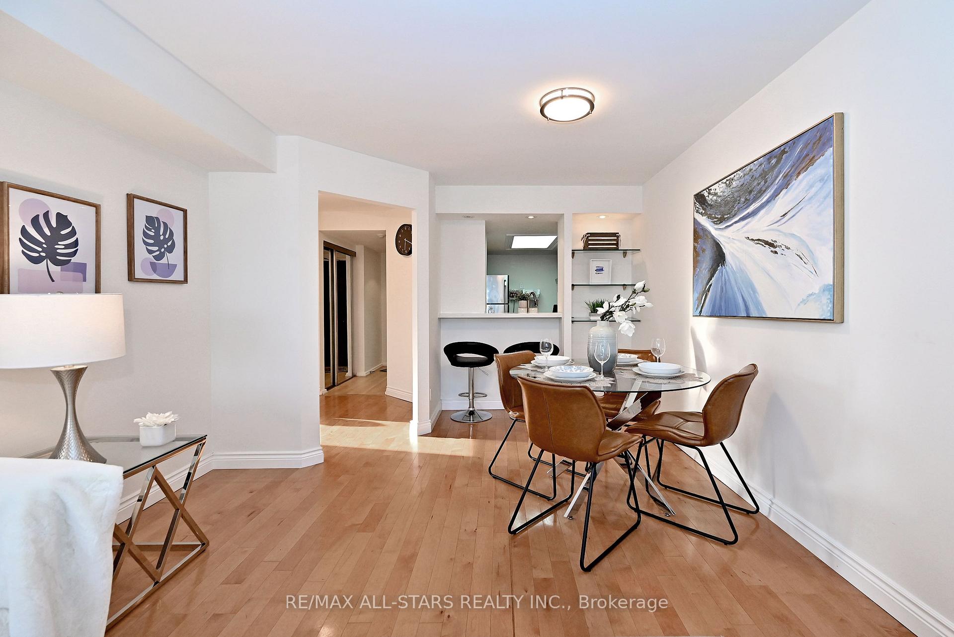 Photo 9 of Unit 2112, 15 Maitland Place, Toronto, Cabbagetown-South St. James Town — HOMEH