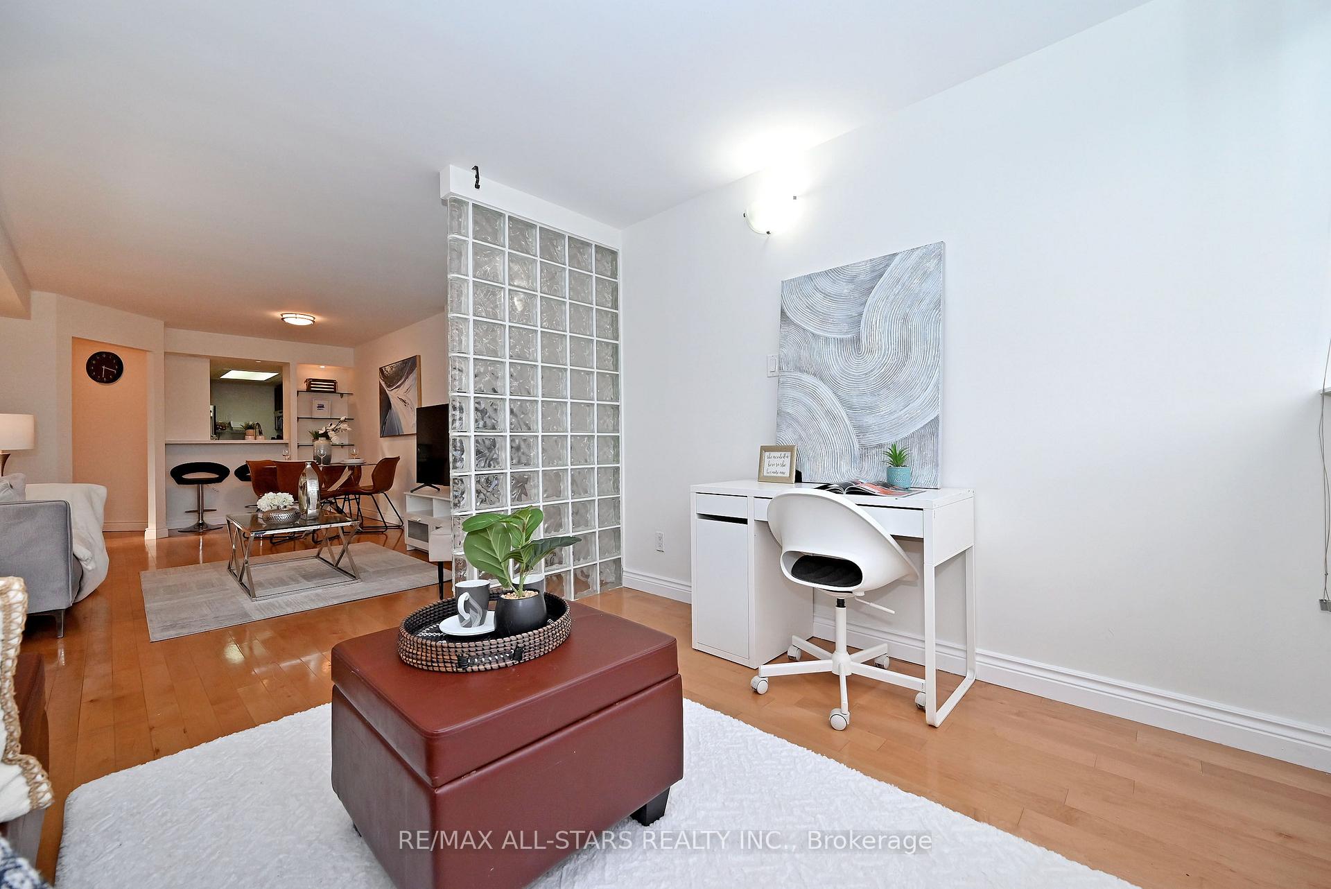 Photo 11 of Unit 2112, 15 Maitland Place, Toronto, Cabbagetown-South St. James Town — HOMEH