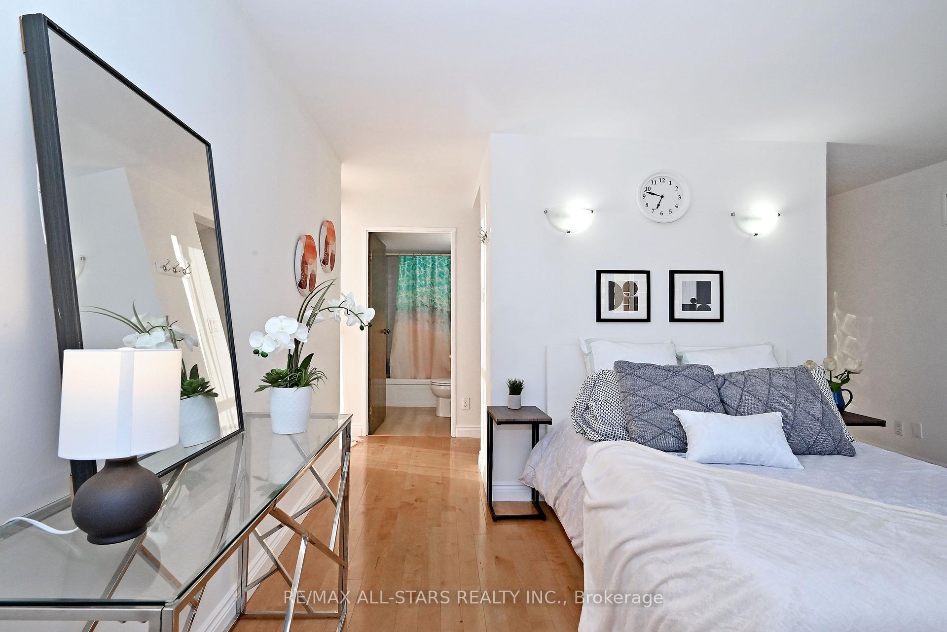 Photo 20 of Unit 2112, 15 Maitland Place, Toronto, Cabbagetown-South St. James Town — HOMEH