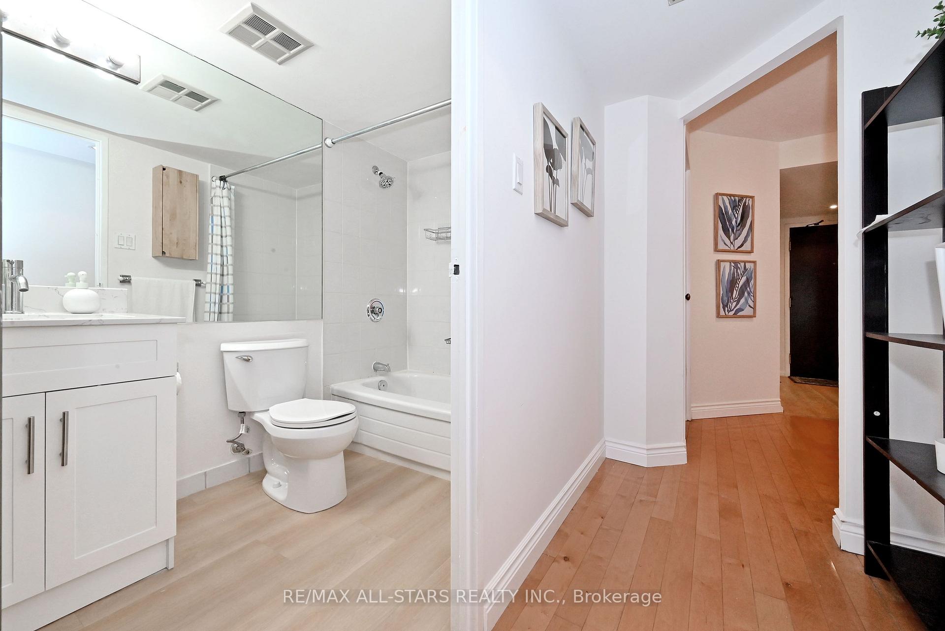 Photo 25 of Unit 2112, 15 Maitland Place, Toronto, Cabbagetown-South St. James Town — HOMEH