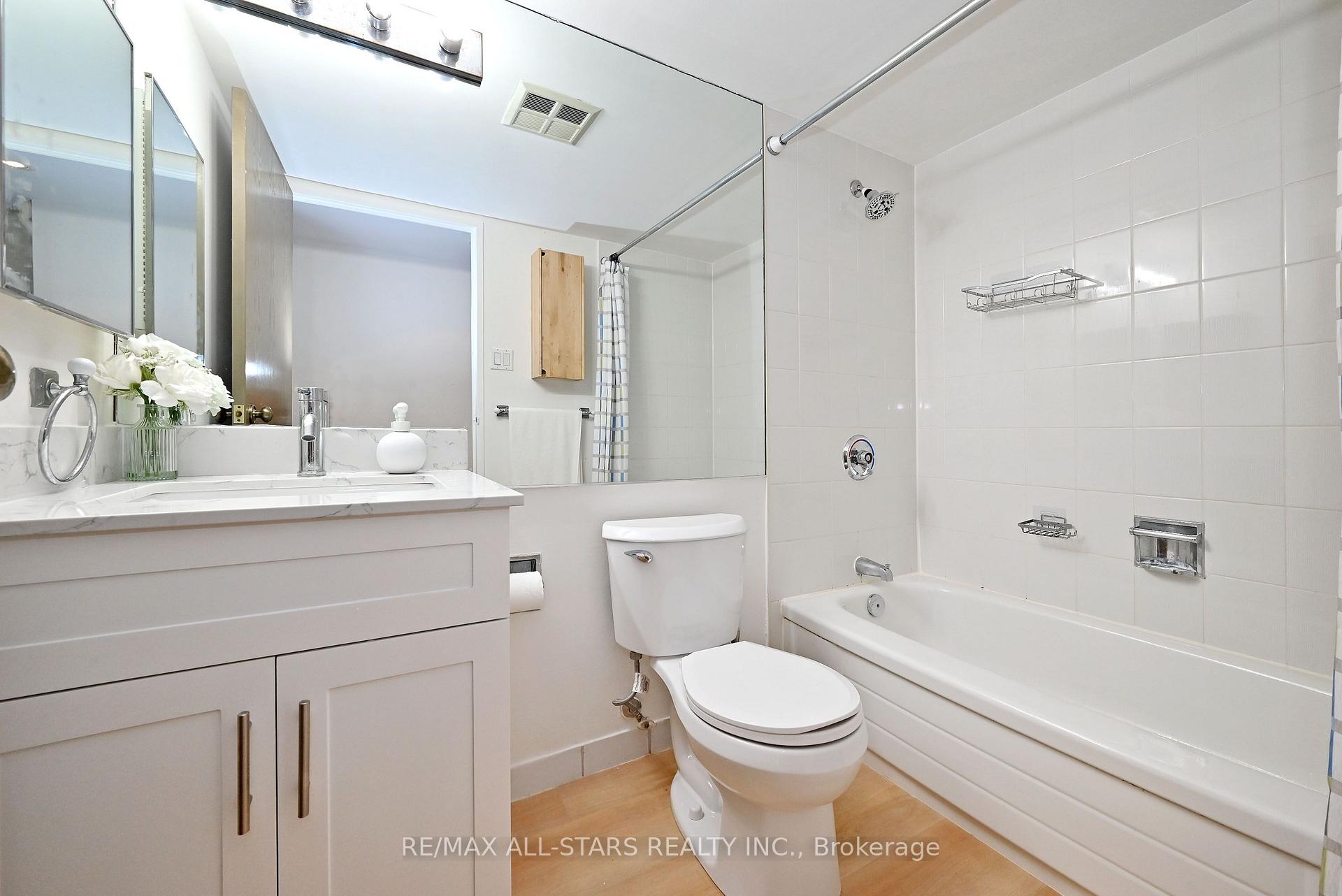 Photo 26 of Unit 2112, 15 Maitland Place, Toronto, Cabbagetown-South St. James Town — HOMEH
