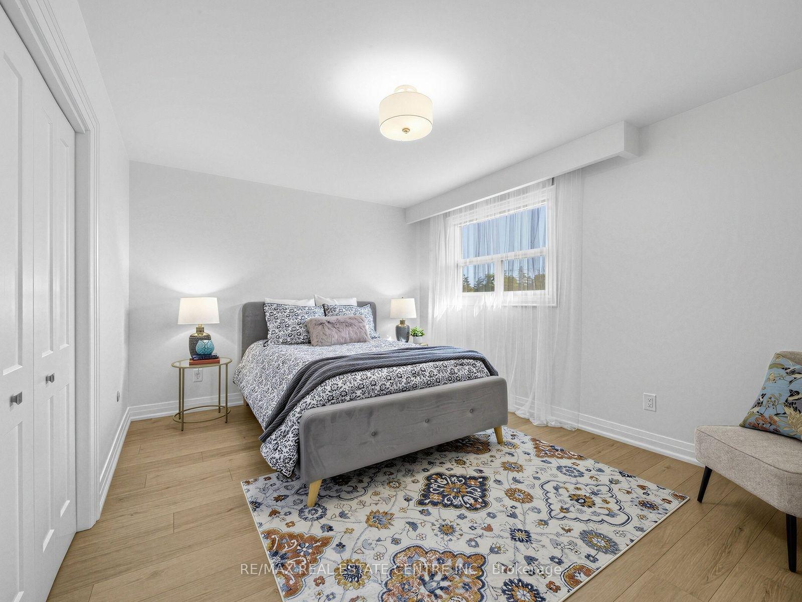 Photo 17 of 2362 Denise Road, Mississauga, Lakeview — HOMEH