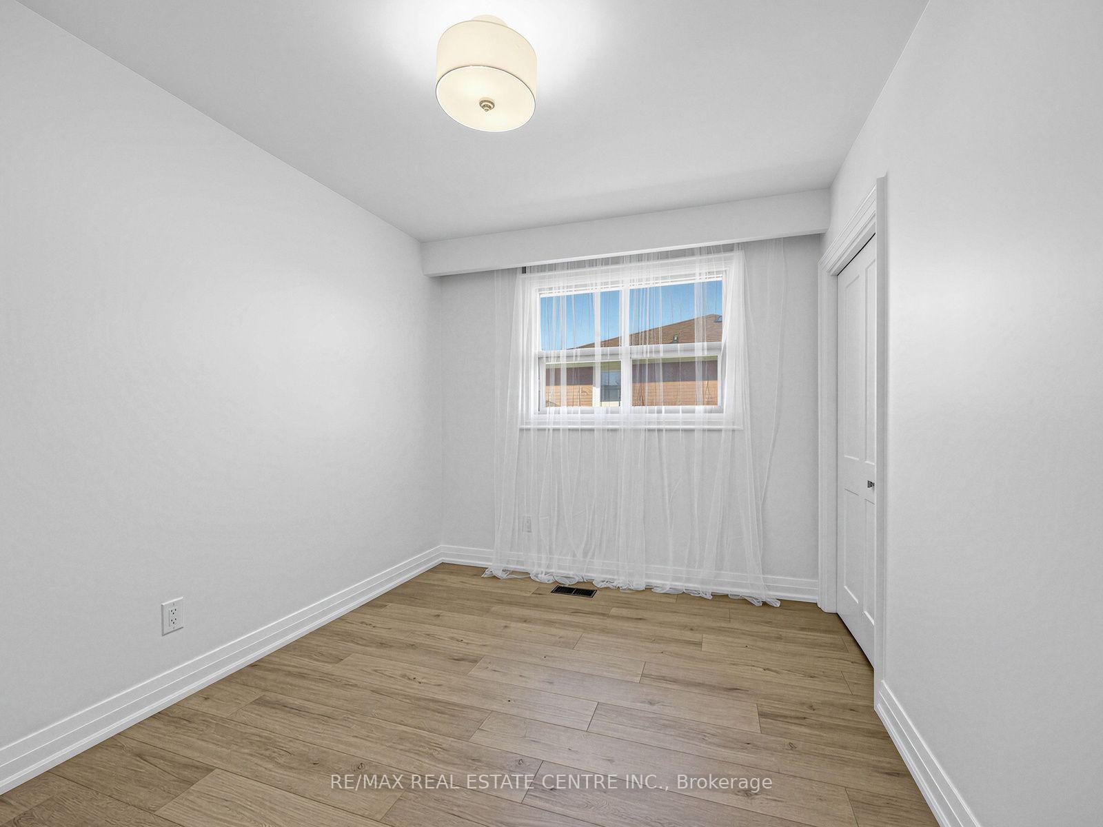 Photo 20 of 2362 Denise Road, Mississauga, Lakeview — HOMEH