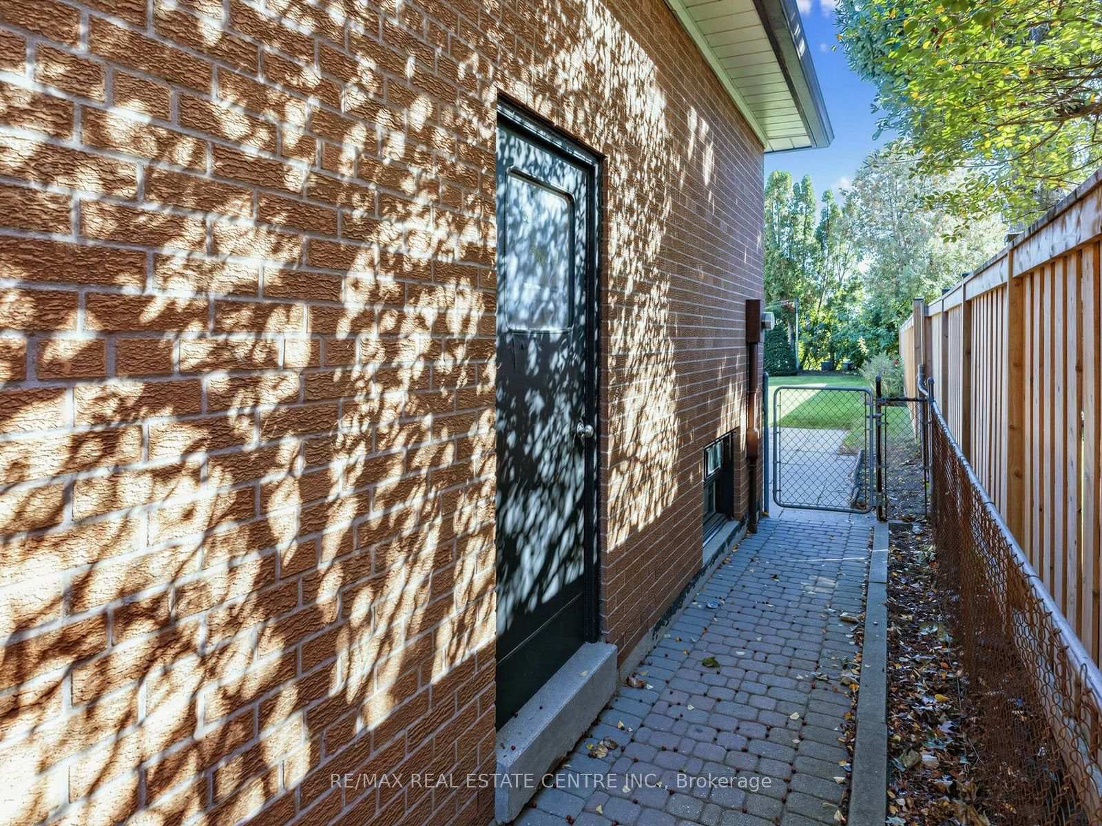 Photo 26 of 2362 Denise Road, Mississauga, Lakeview — HOMEH