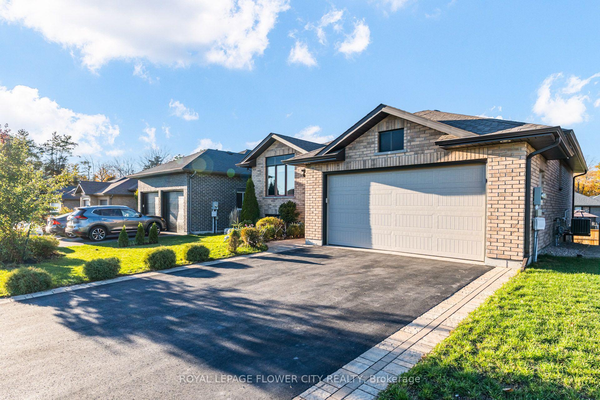 Photo 3 of 44 Liberty Crescent, Quinte West, Murray Ward — HOMEH