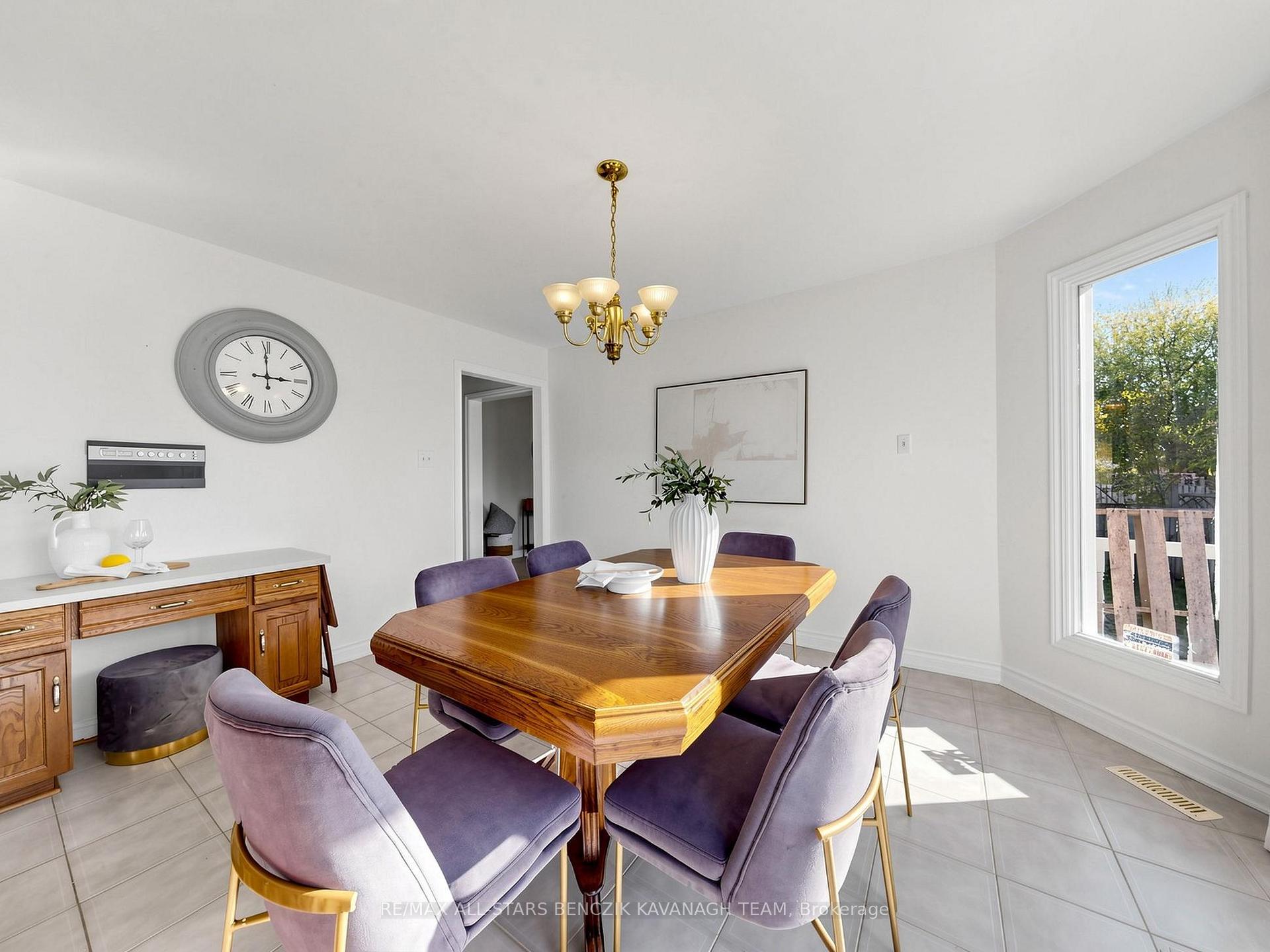 Photo 13 of 37 Dowling Circle, Markham, Milliken Mills East — HOMEH