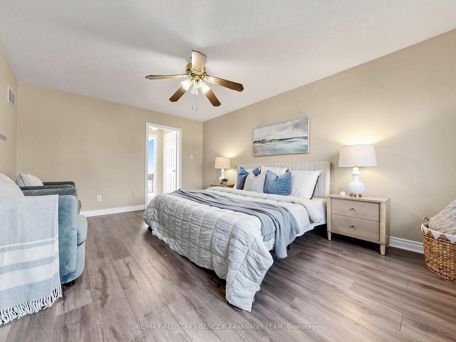 Photo 17 of 37 Dowling Circle, Markham, Milliken Mills East — HOMEH