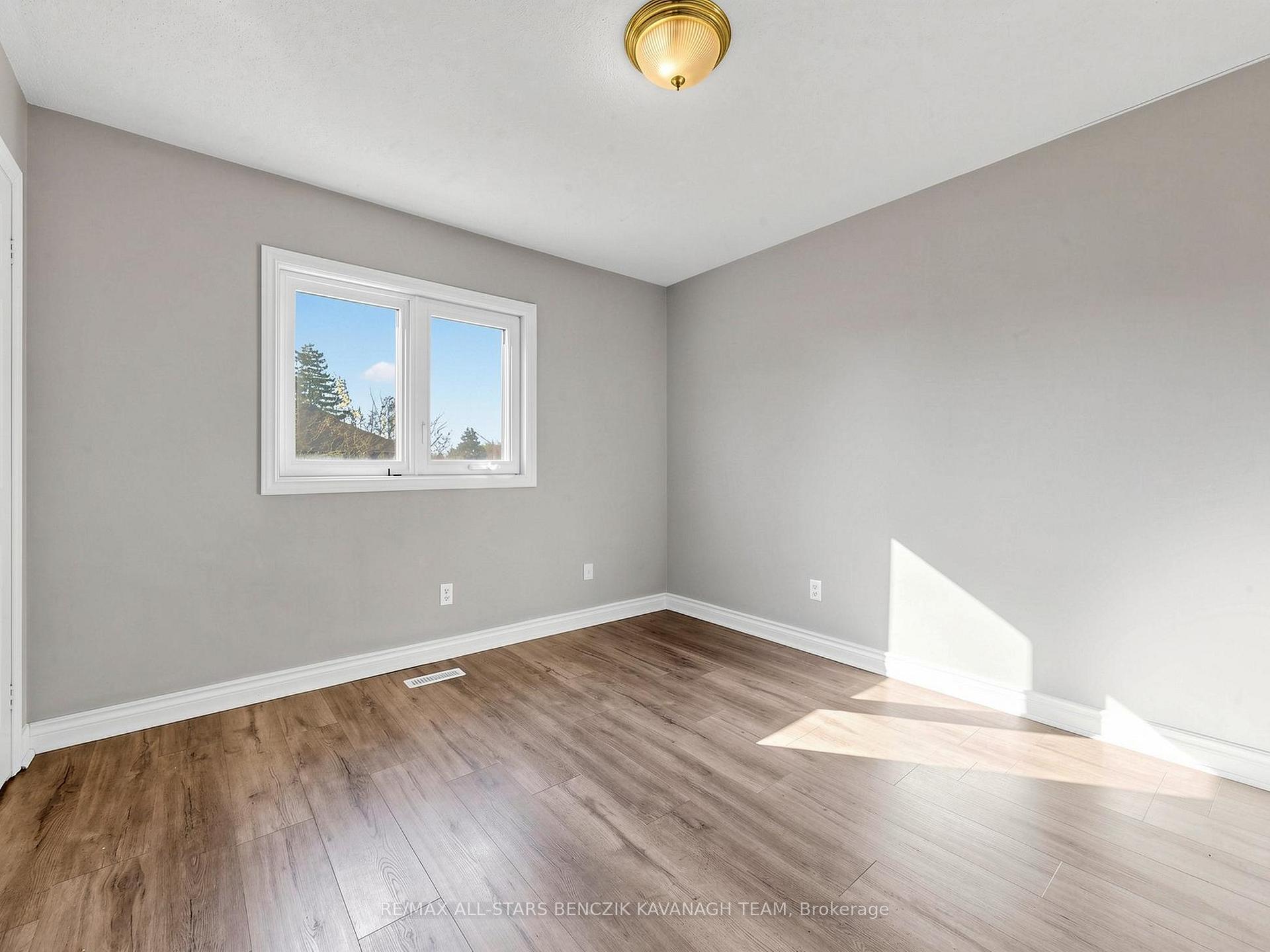 Photo 20 of 37 Dowling Circle, Markham, Milliken Mills East — HOMEH