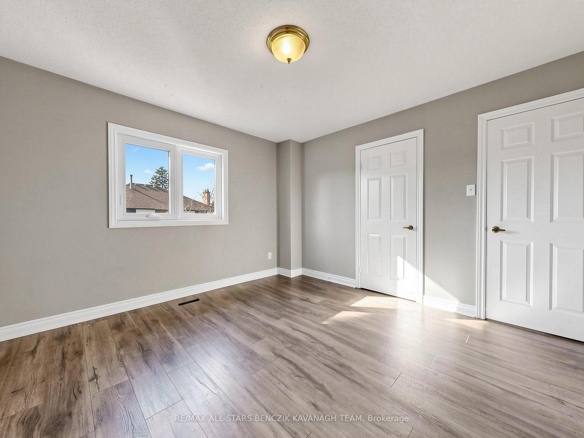 Photo 21 of 37 Dowling Circle, Markham, Milliken Mills East — HOMEH