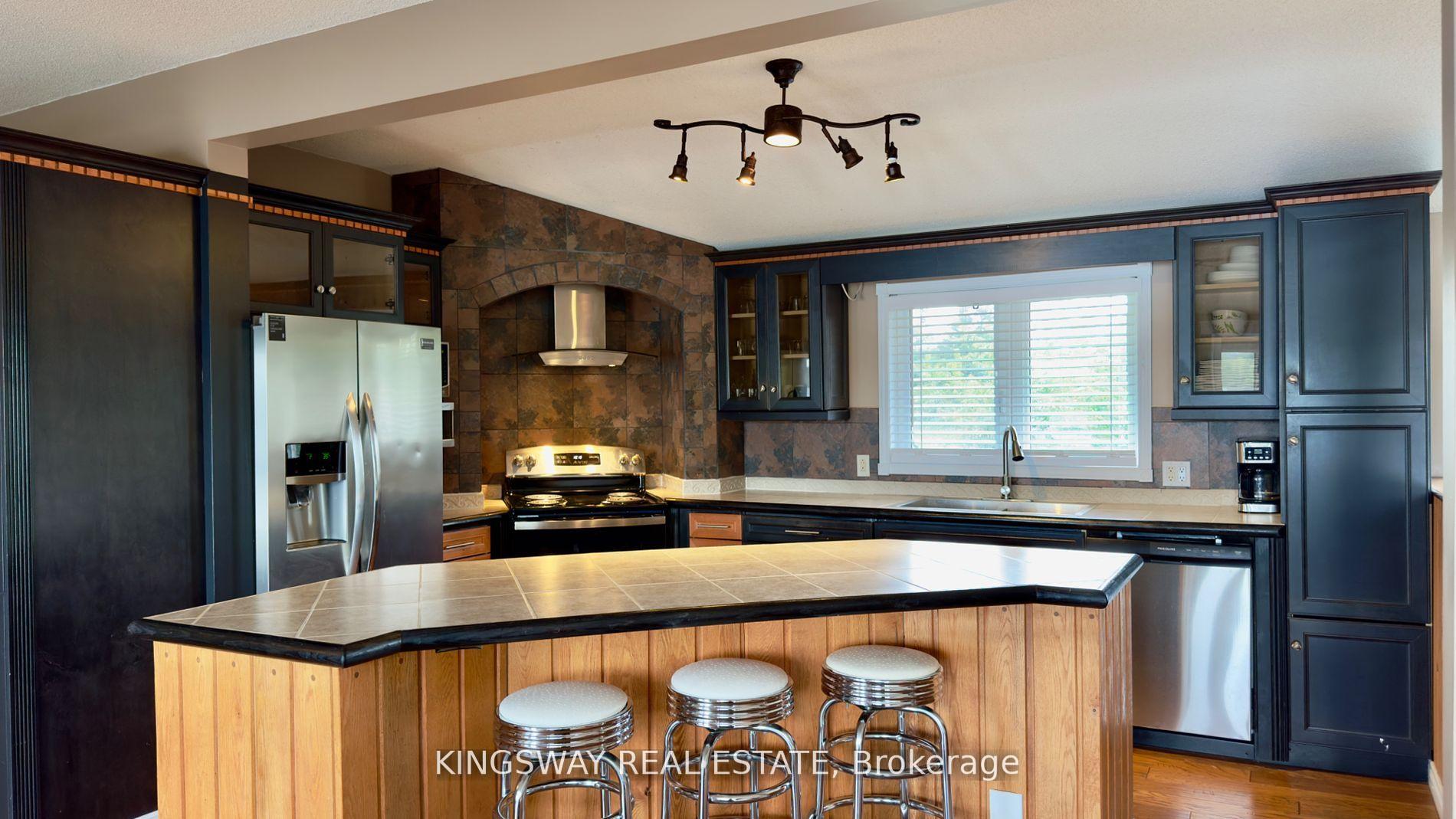 Photo 12 of 18 Mitchellview Road, Kawartha Lakes, Carden — HOMEH