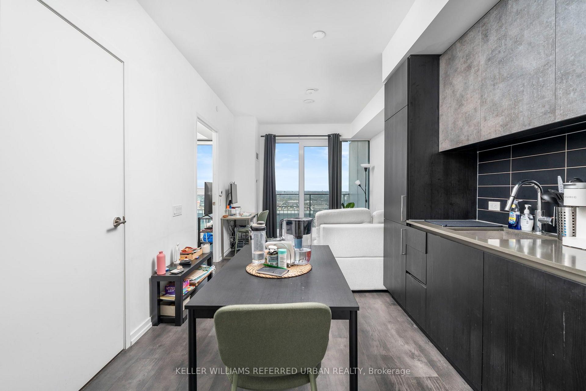 Photo 9 of Unit 4510, 7890 Jane Street, Vaughan, Vaughan Corporate Centre — HOMEH