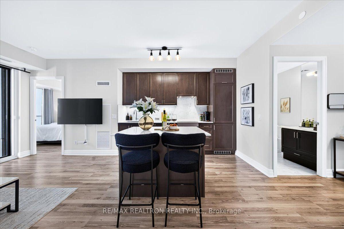 Photo 14 of Unit 802, 9075 Jane Street, Vaughan, Concord — HOMEH