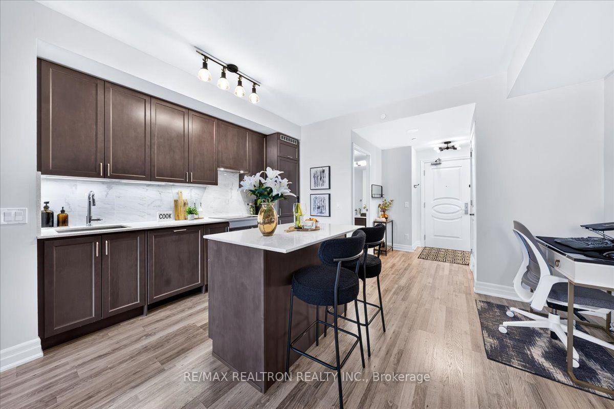 Photo 15 of Unit 802, 9075 Jane Street, Vaughan, Concord — HOMEH