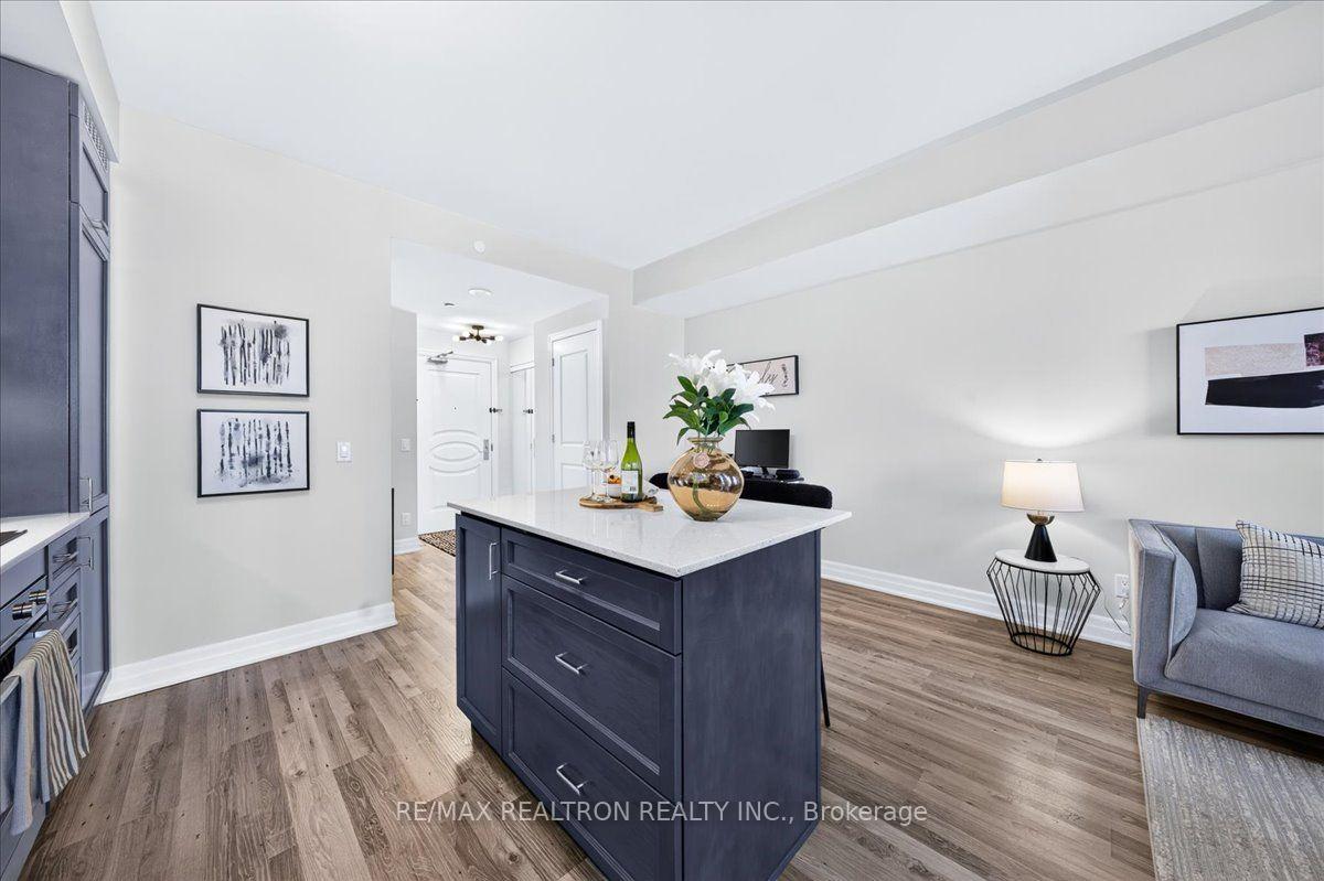 Photo 18 of Unit 802, 9075 Jane Street, Vaughan, Concord — HOMEH