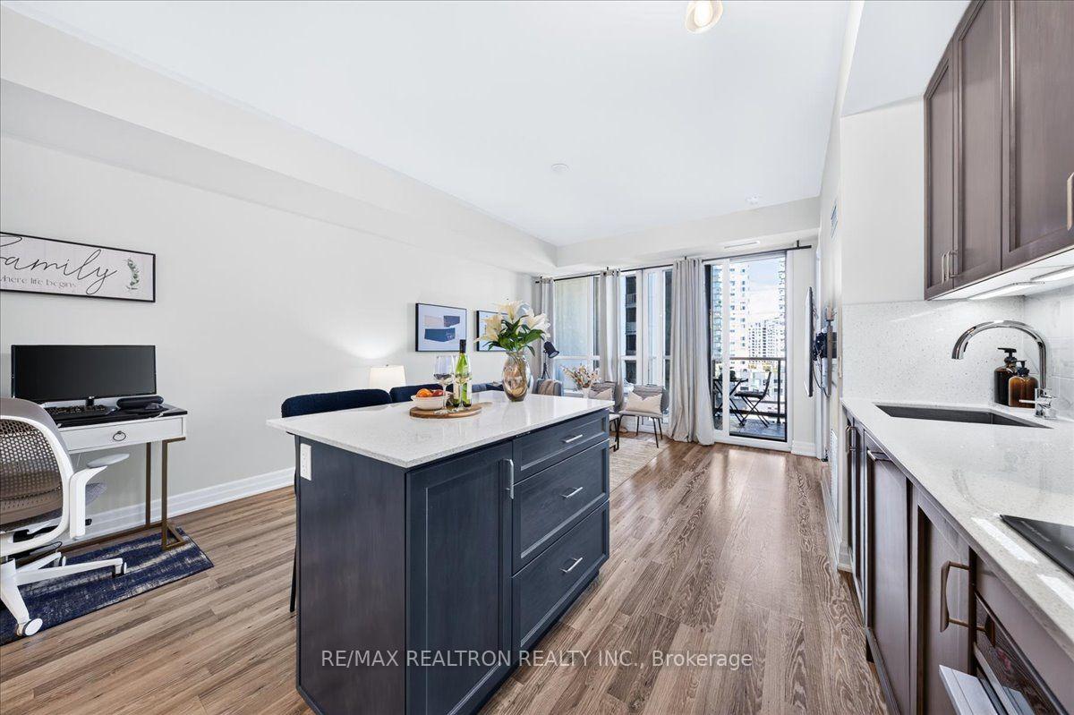 Photo 19 of Unit 802, 9075 Jane Street, Vaughan, Concord — HOMEH