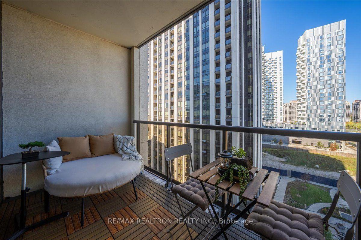 Photo 24 of Unit 802, 9075 Jane Street, Vaughan, Concord — HOMEH