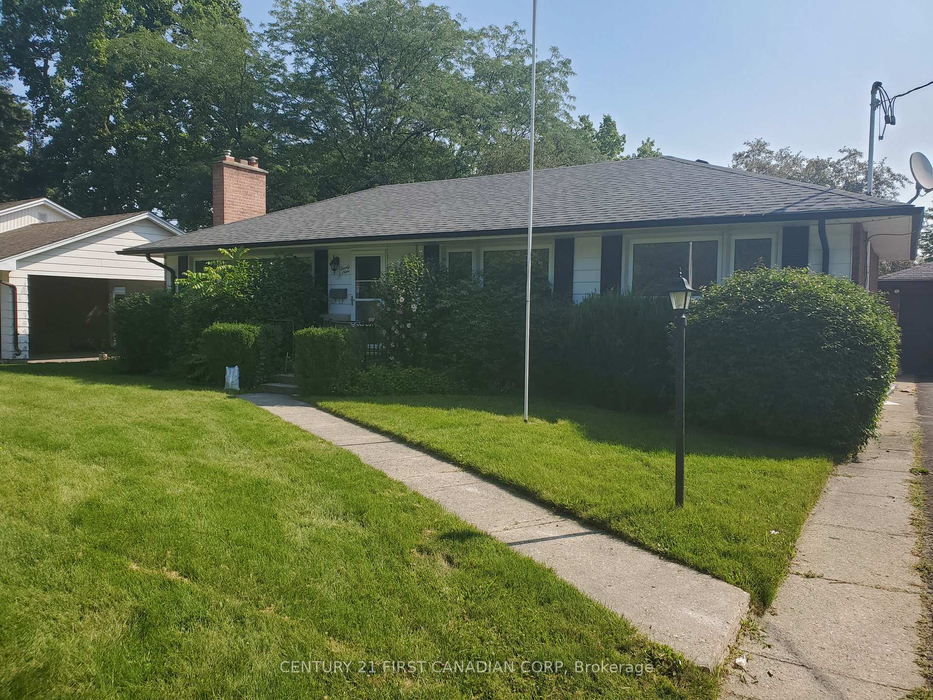 Photo 2 of Unit LOWER, 29 Ford Crescent, London, North K — HOMEH