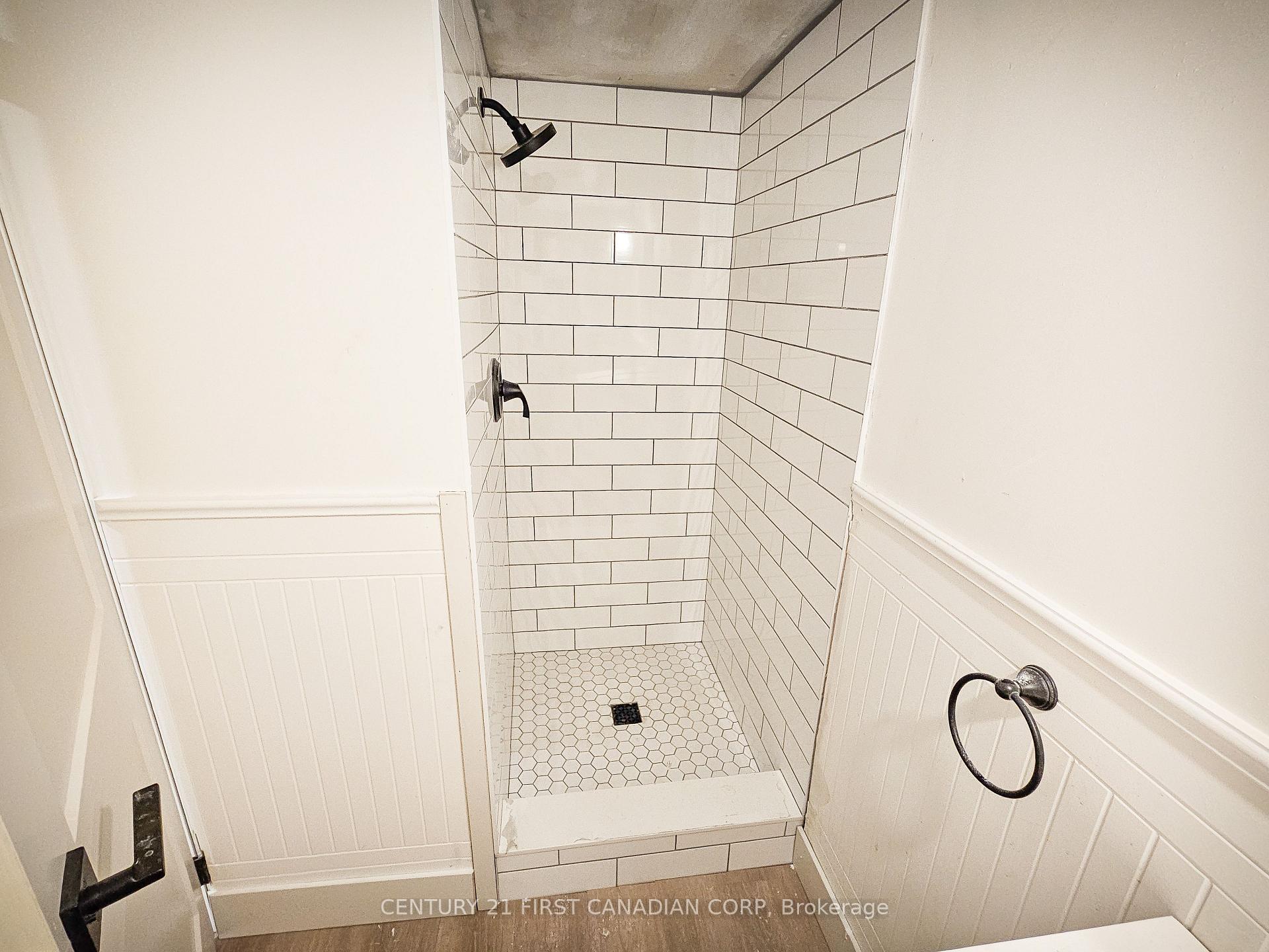 Photo 9 of Unit LOWER, 29 Ford Crescent, London, North K — HOMEH