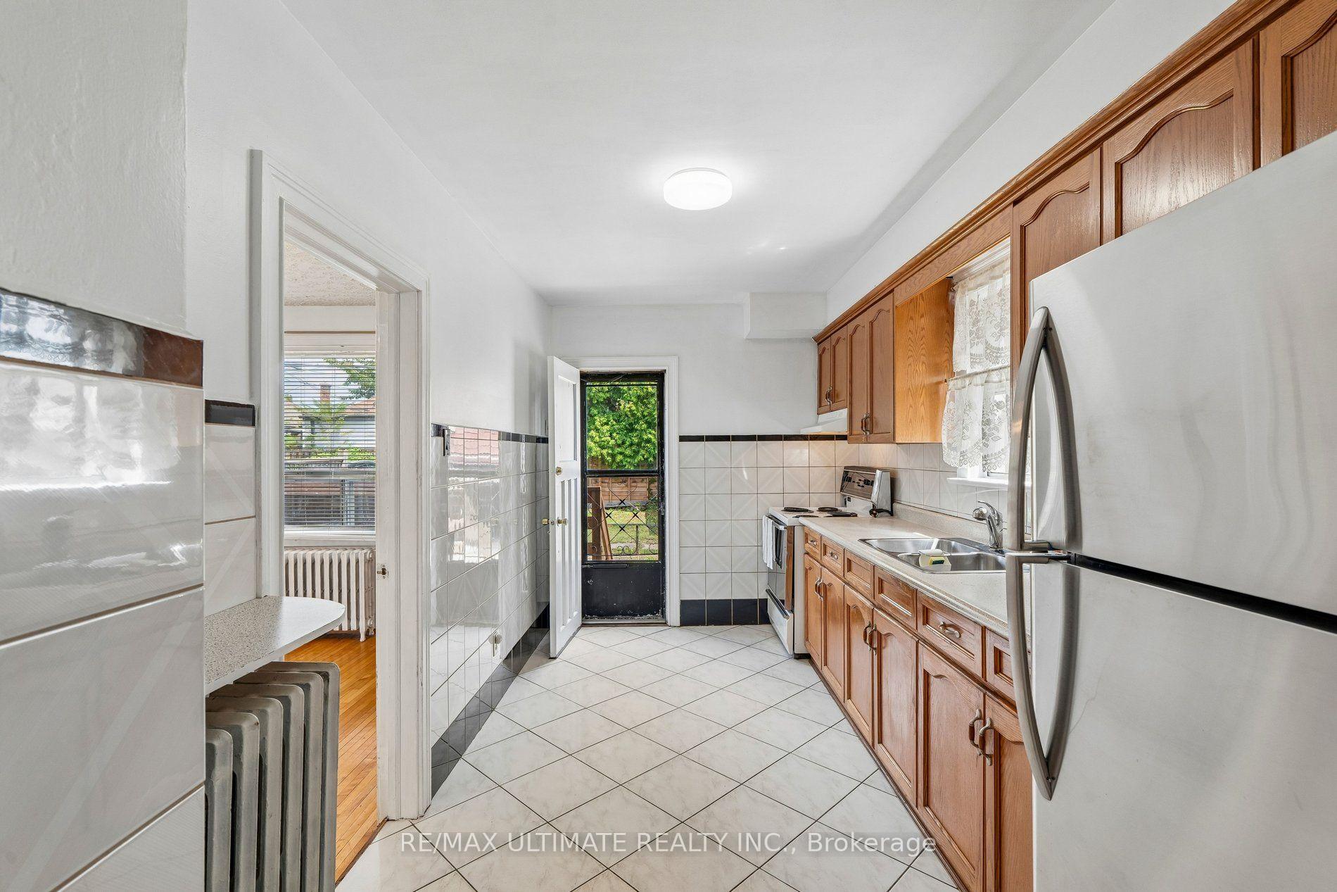 Photo 18 of 463 Oakwood Avenue, Toronto, Oakwood Village — HOMEH