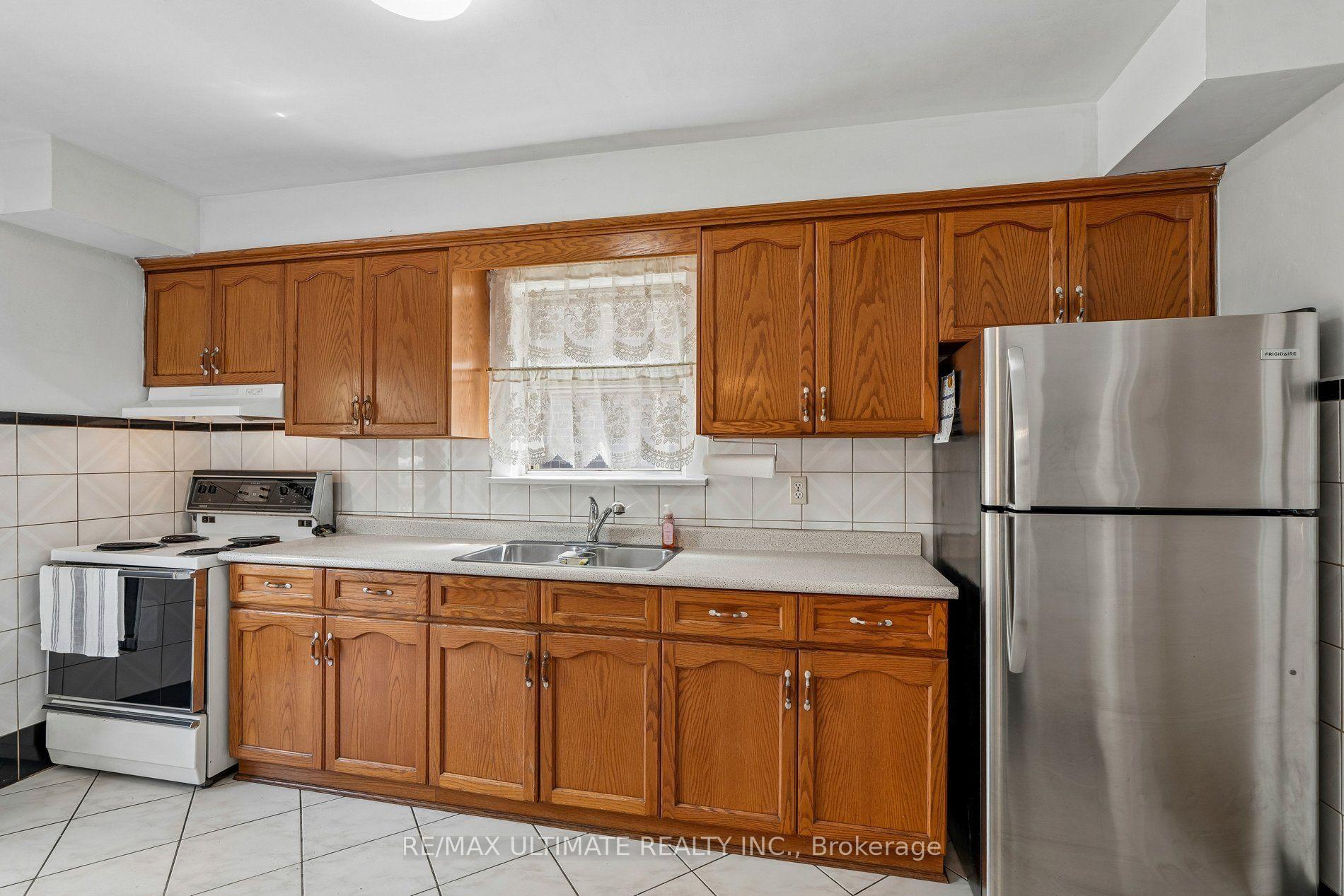 Photo 20 of 463 Oakwood Avenue, Toronto, Oakwood Village — HOMEH