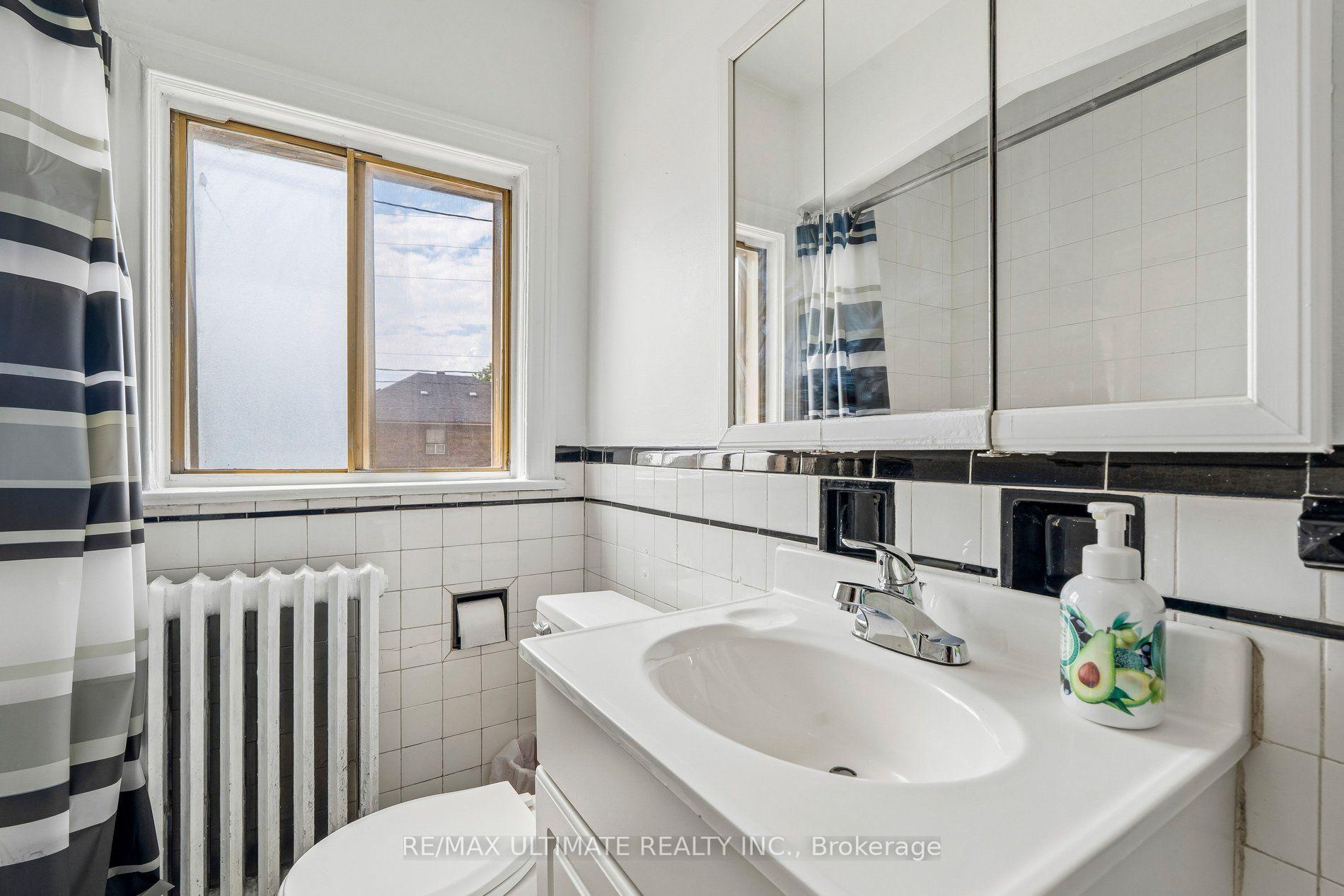 Photo 34 of 463 Oakwood Avenue, Toronto, Oakwood Village — HOMEH