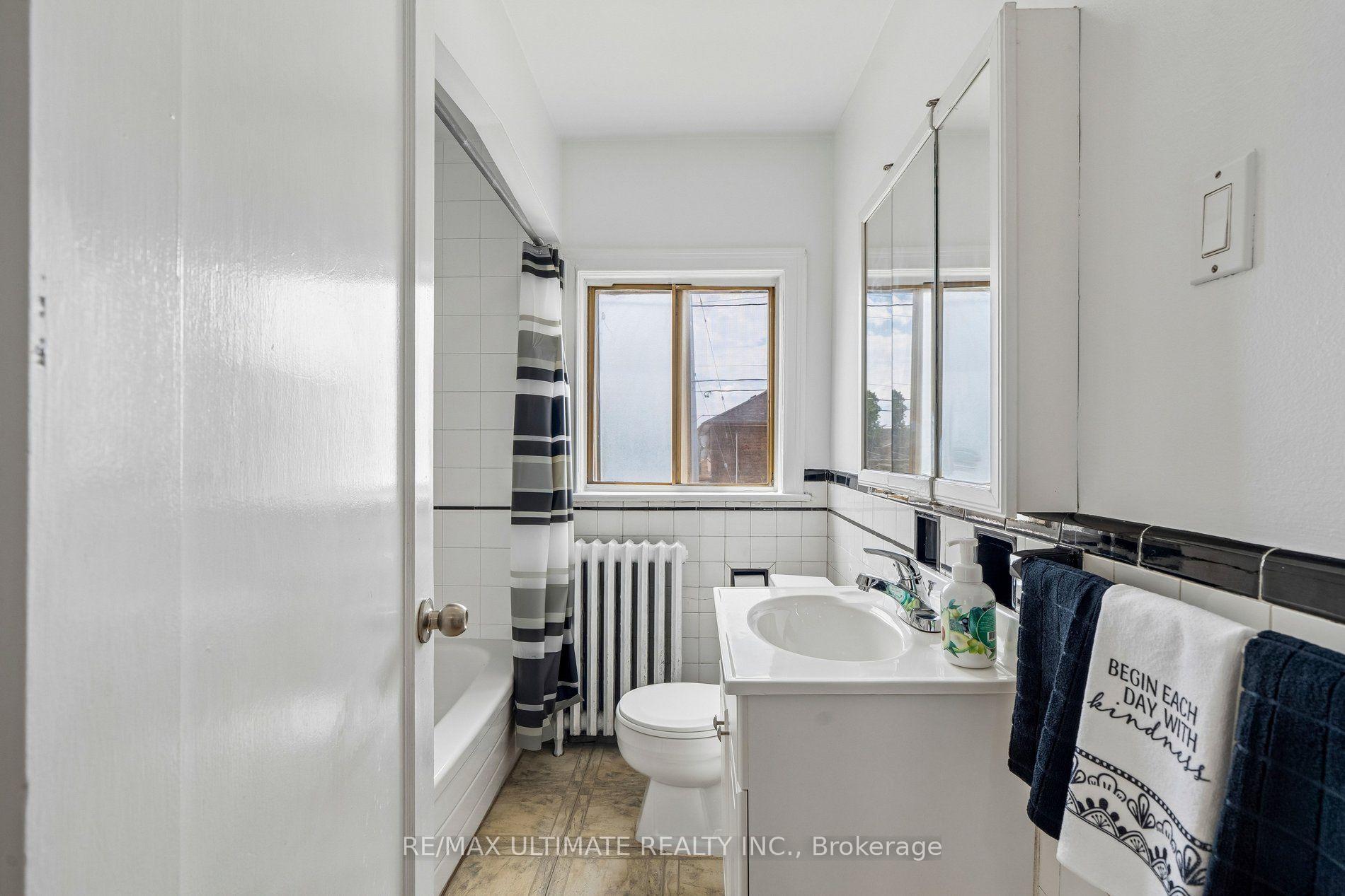 Photo 36 of 463 Oakwood Avenue, Toronto, Oakwood Village — HOMEH