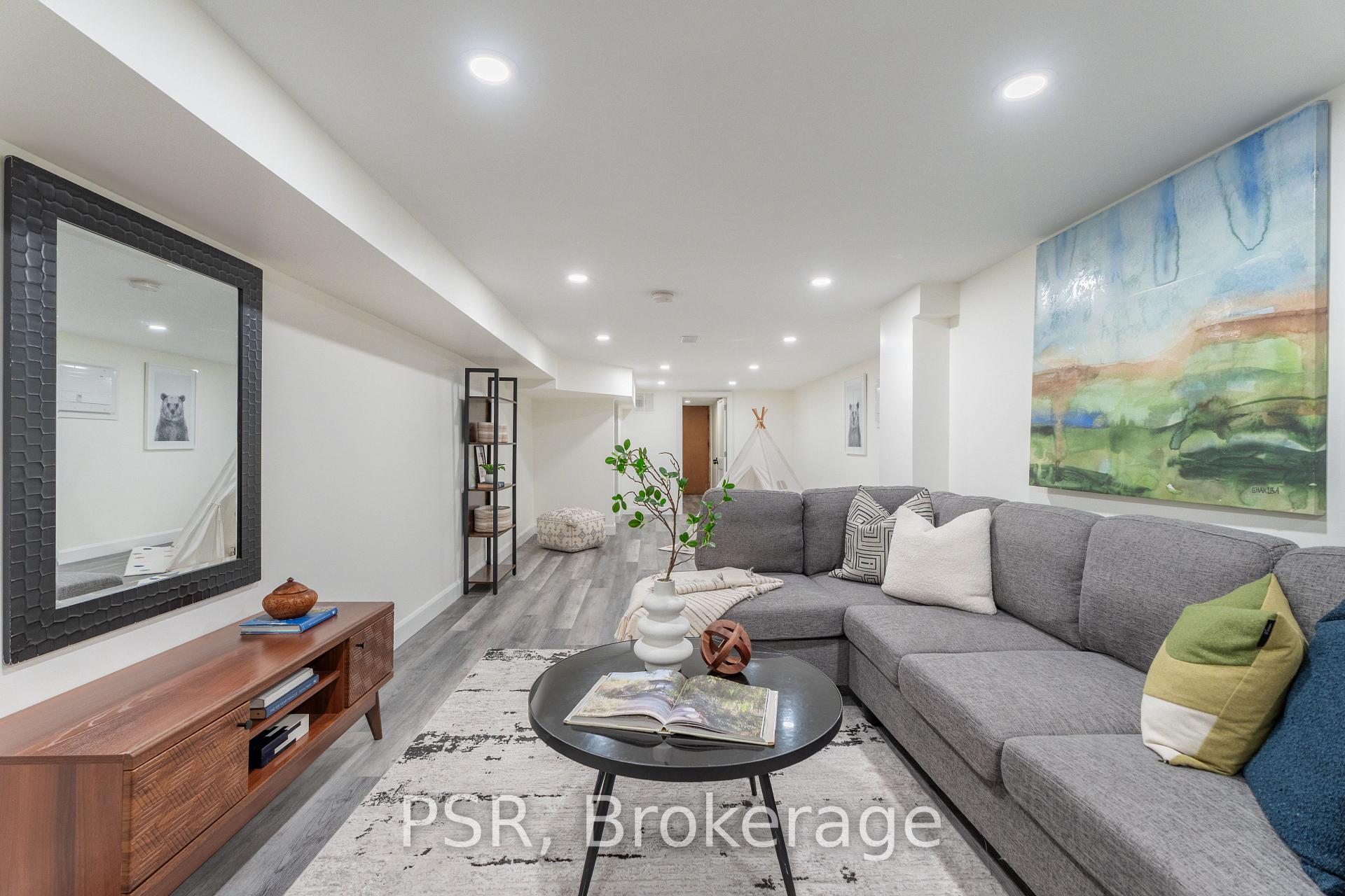 Photo 33 of 1045 Ossington Avenue, Toronto, Dovercourt-Wallace Emerson-Junction — HOMEH