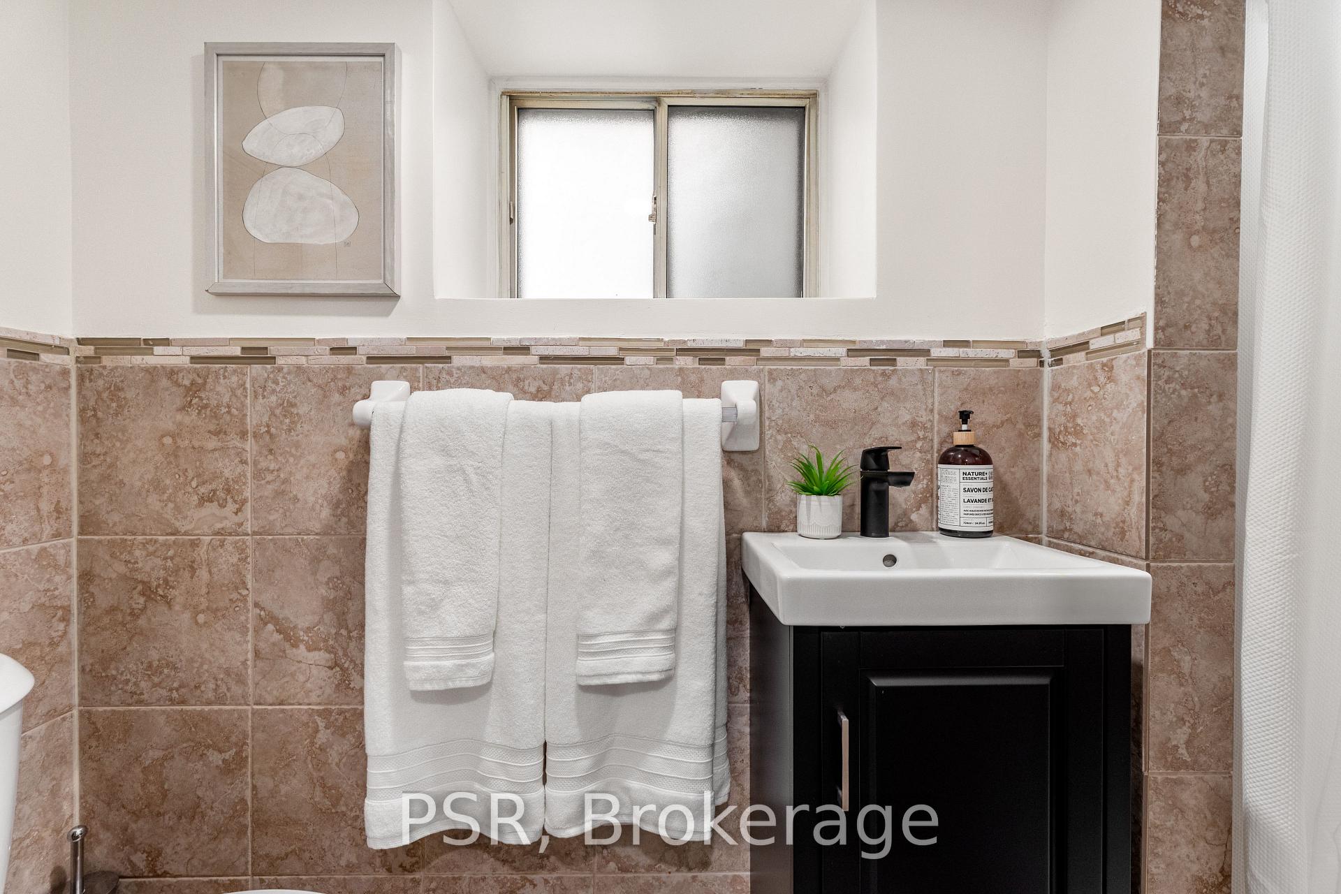 Photo 38 of 1045 Ossington Avenue, Toronto, Dovercourt-Wallace Emerson-Junction — HOMEH
