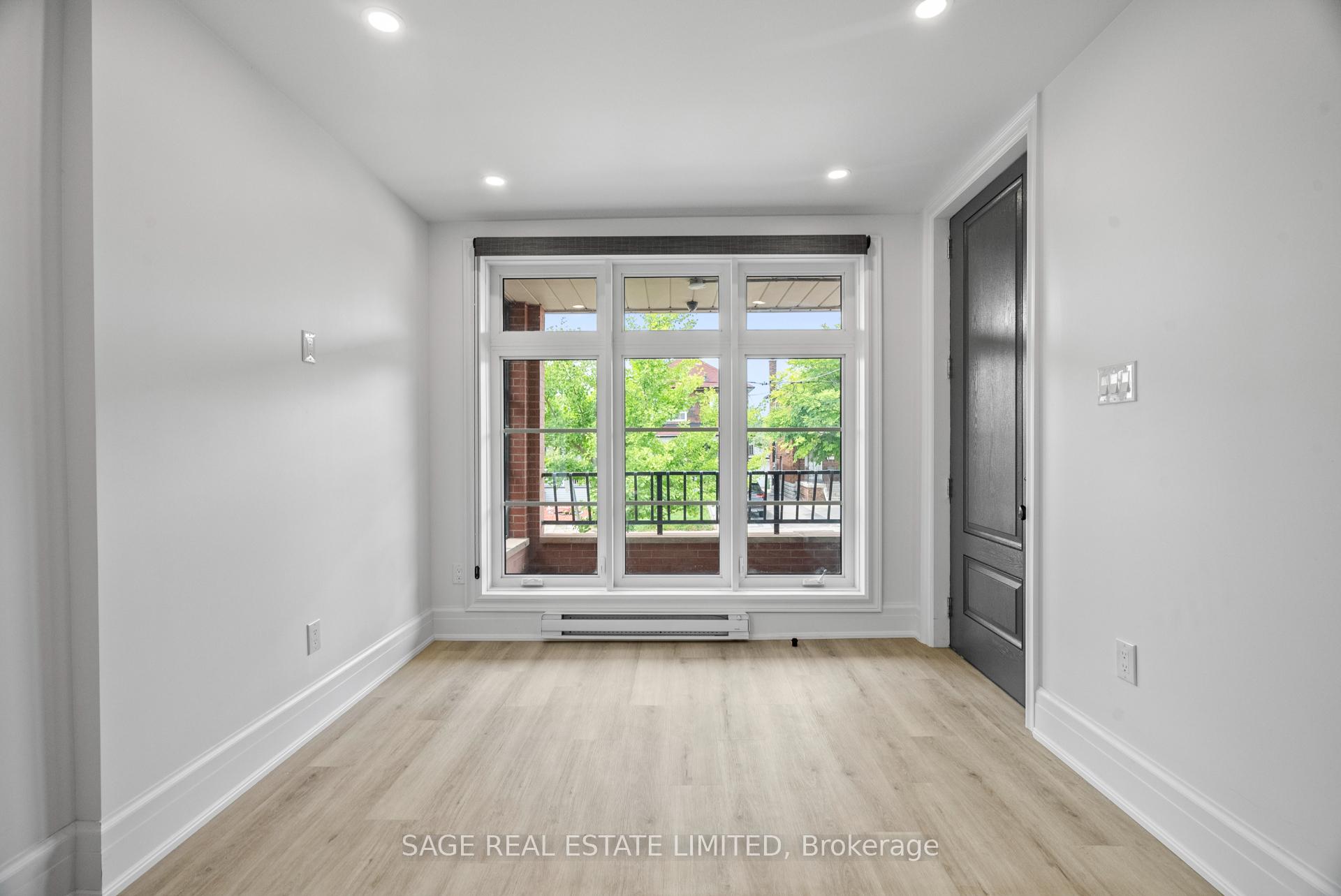 Photo 8 of 25 Chamberlain Avenue, North York, Briar Hill-Belgravia — HOMEH