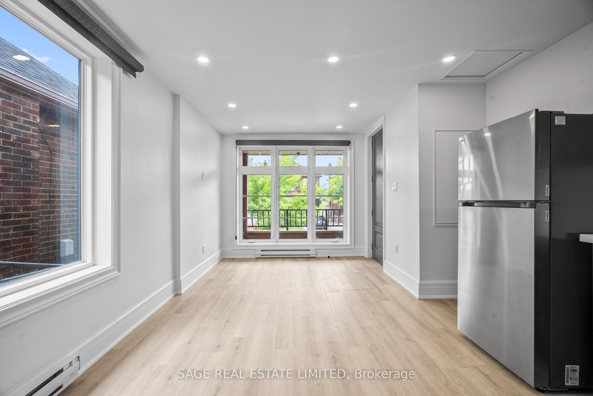 Photo 12 of 25 Chamberlain Avenue, North York, Briar Hill-Belgravia — HOMEH