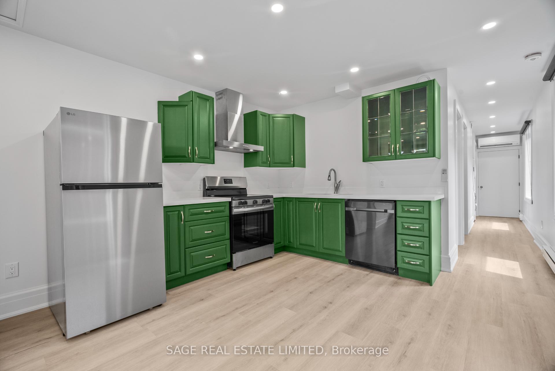 Photo 14 of 25 Chamberlain Avenue, North York, Briar Hill-Belgravia — HOMEH