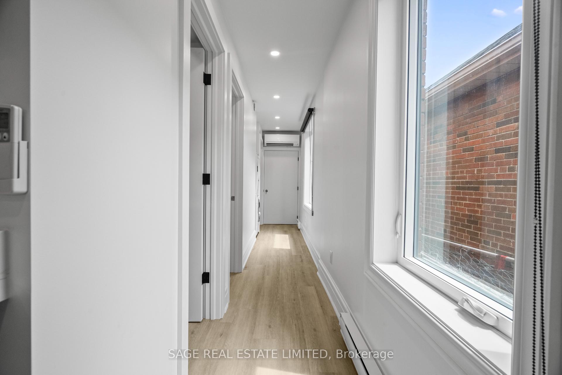Photo 20 of 25 Chamberlain Avenue, North York, Briar Hill-Belgravia — HOMEH