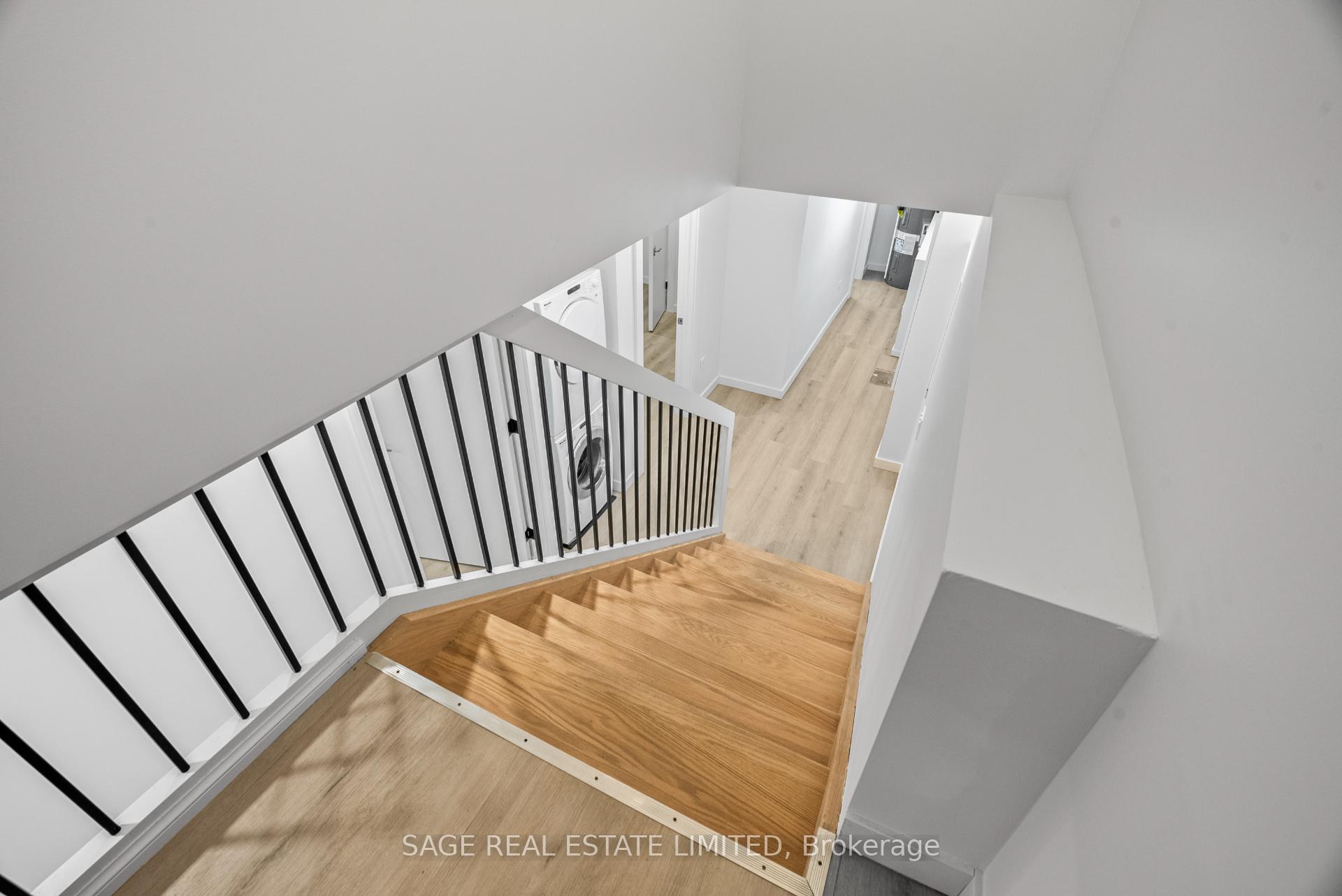 Photo 25 of 25 Chamberlain Avenue, North York, Briar Hill-Belgravia — HOMEH