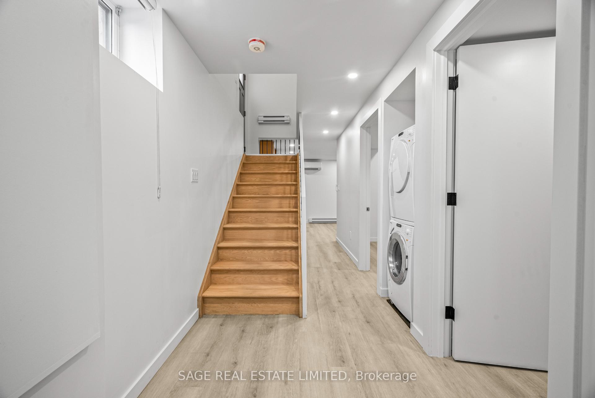 Photo 26 of 25 Chamberlain Avenue, North York, Briar Hill-Belgravia — HOMEH