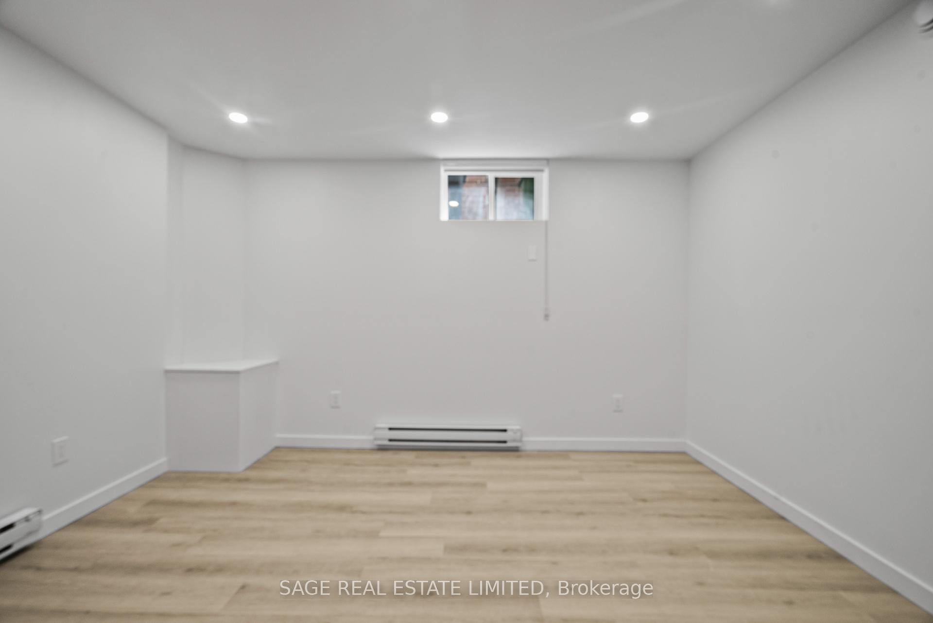Photo 29 of 25 Chamberlain Avenue, North York, Briar Hill-Belgravia — HOMEH