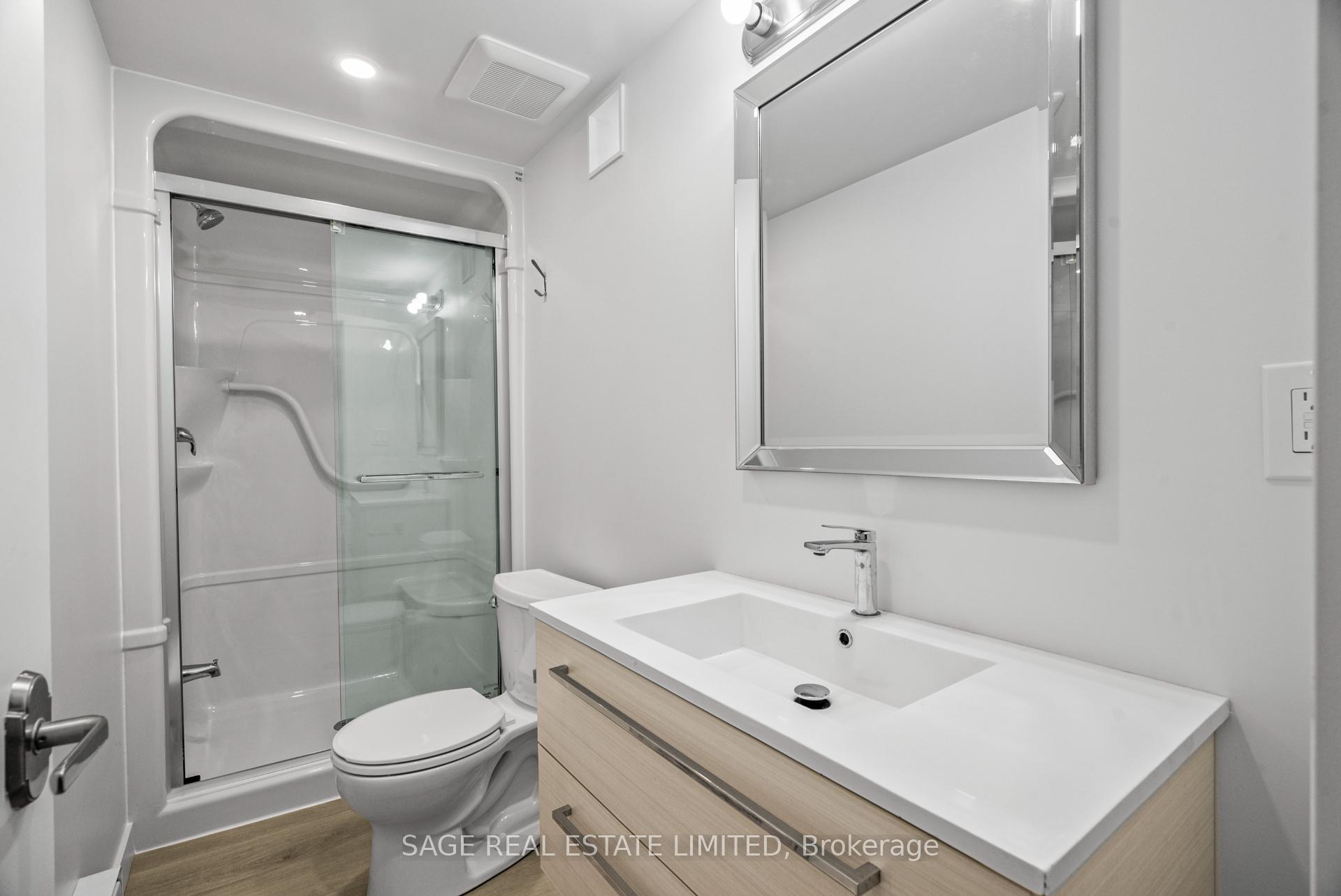 Photo 39 of 25 Chamberlain Avenue, North York, Briar Hill-Belgravia — HOMEH