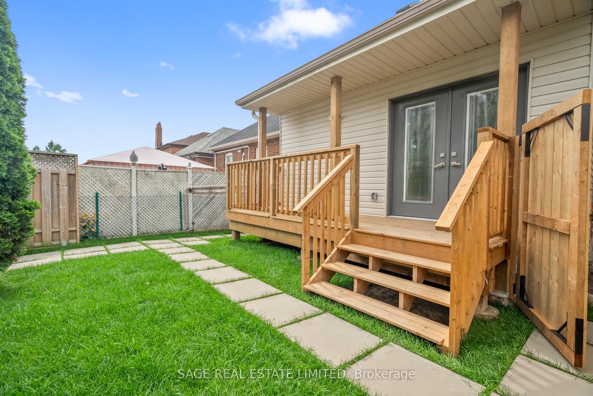 Photo 43 of 25 Chamberlain Avenue, North York, Briar Hill-Belgravia — HOMEH