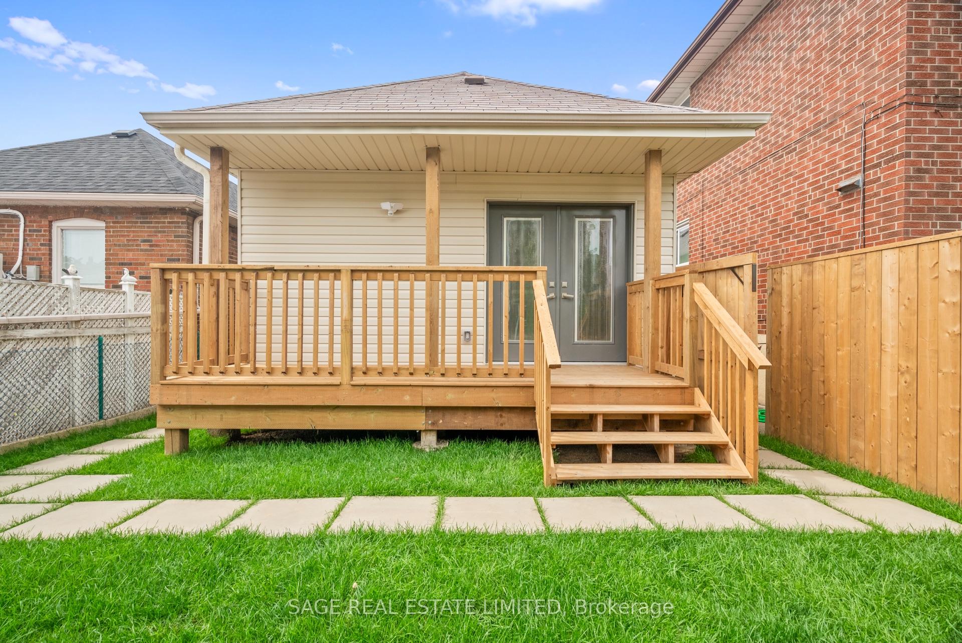 Photo 44 of 25 Chamberlain Avenue, North York, Briar Hill-Belgravia — HOMEH