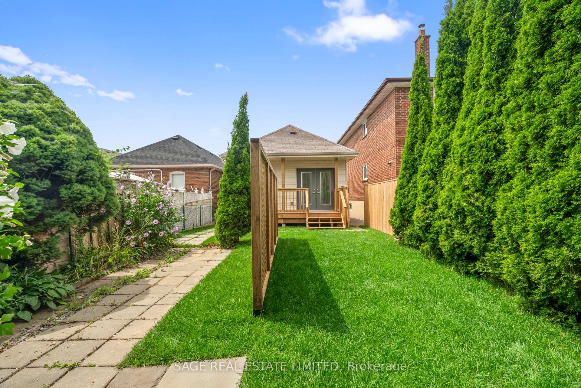 Photo 47 of 25 Chamberlain Avenue, North York, Briar Hill-Belgravia — HOMEH