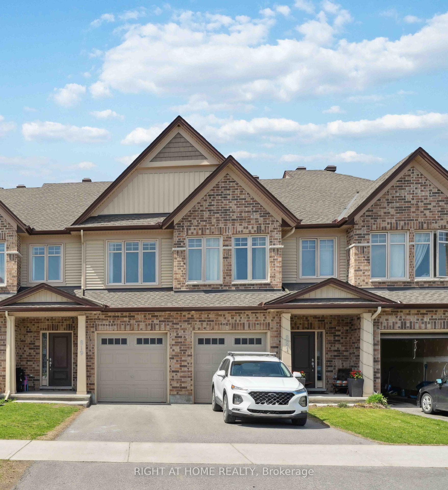 Photo 1 of 819 Miikana Road, Ottawa, Blossom Park/Kemp Park/Findlay Creek — HOMEH