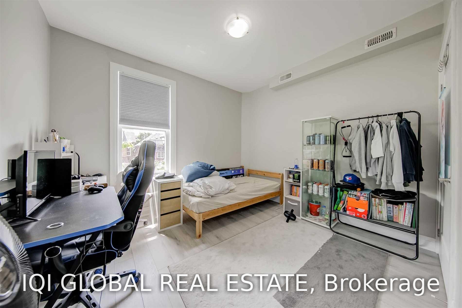 Photo 6 of Unit 2nd Floor Unit, 142 Grace Street, Toronto, Trinity-Bellwoods — HOMEH